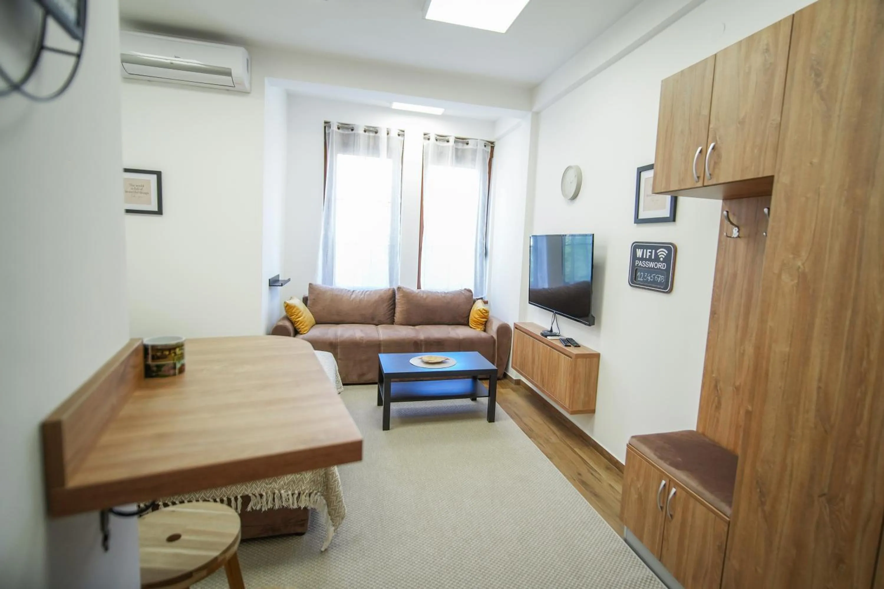 Photo of the whole room in PRENOCISTE SOLE