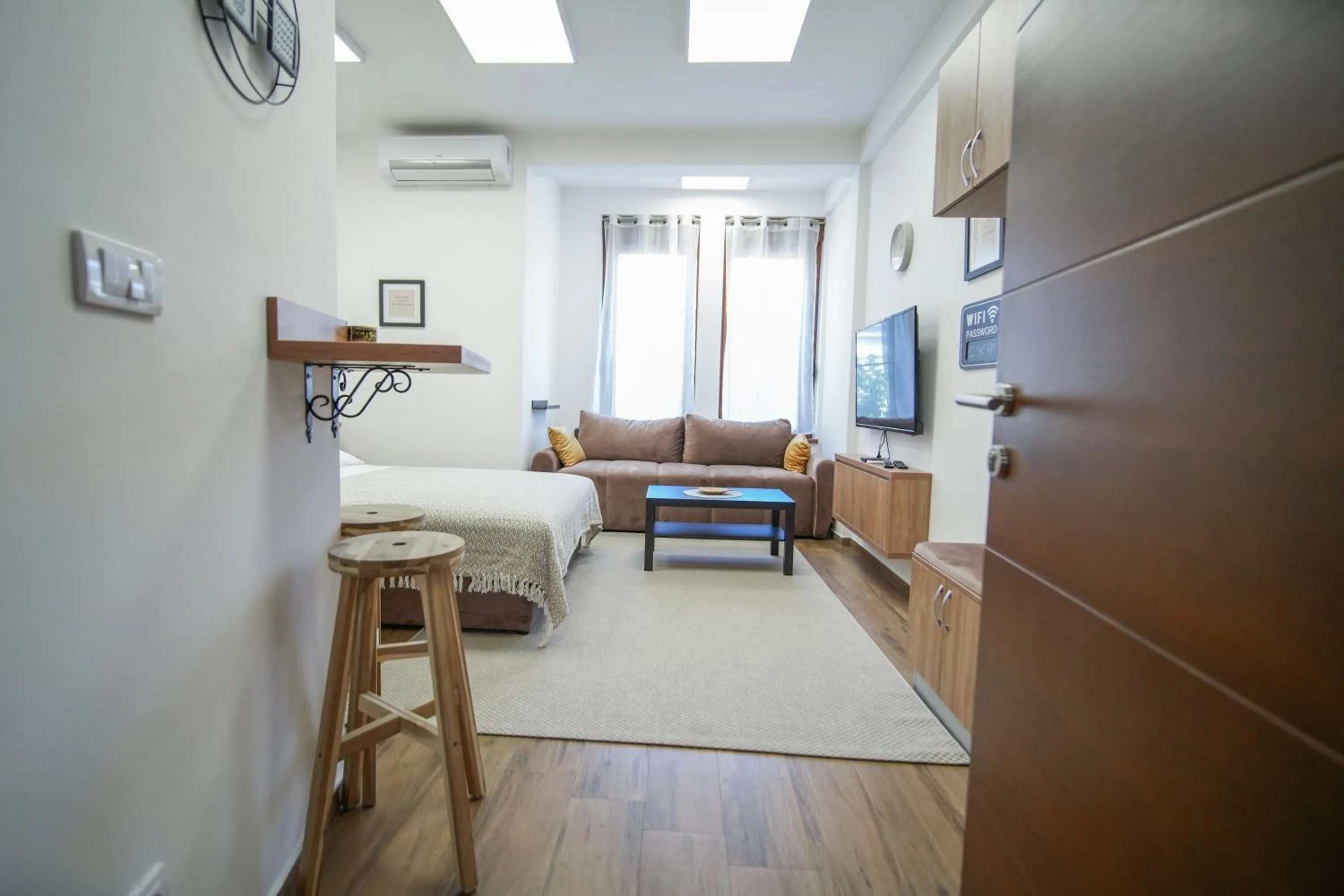 Photo of the whole room, Bed in PRENOCISTE SOLE