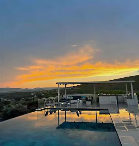 Luxury house, St tropez 20mns! Stunning view, serene & private