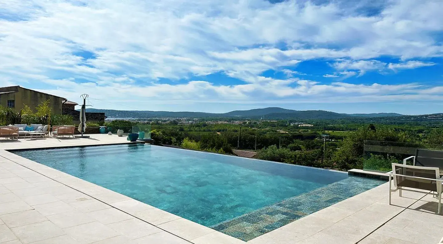 Luxury house, St tropez 20mns! Stunning view, serene & private Luxury house, St tropez 20mns! Stunning view, serene & private