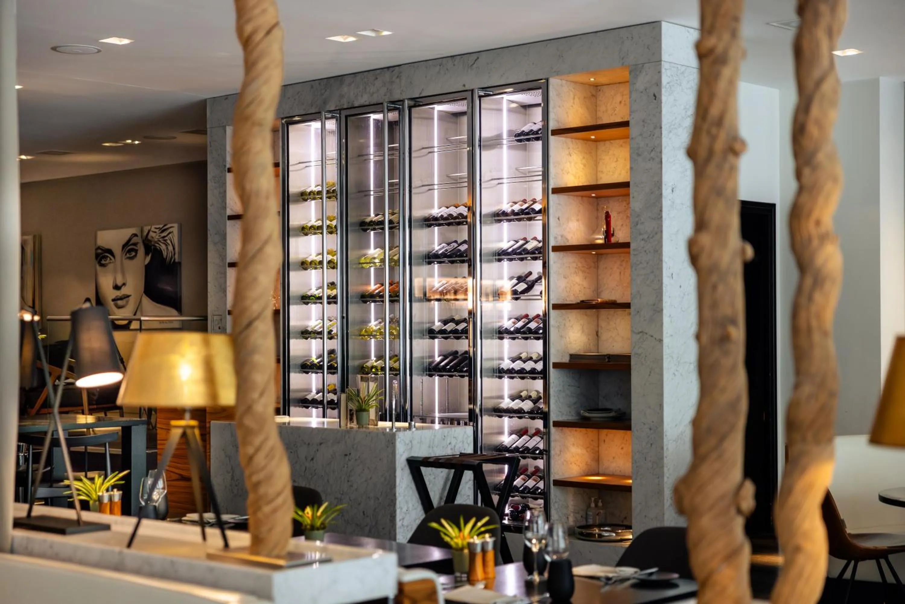 Restaurant/places to eat in Pullman Eindhoven Cocagne