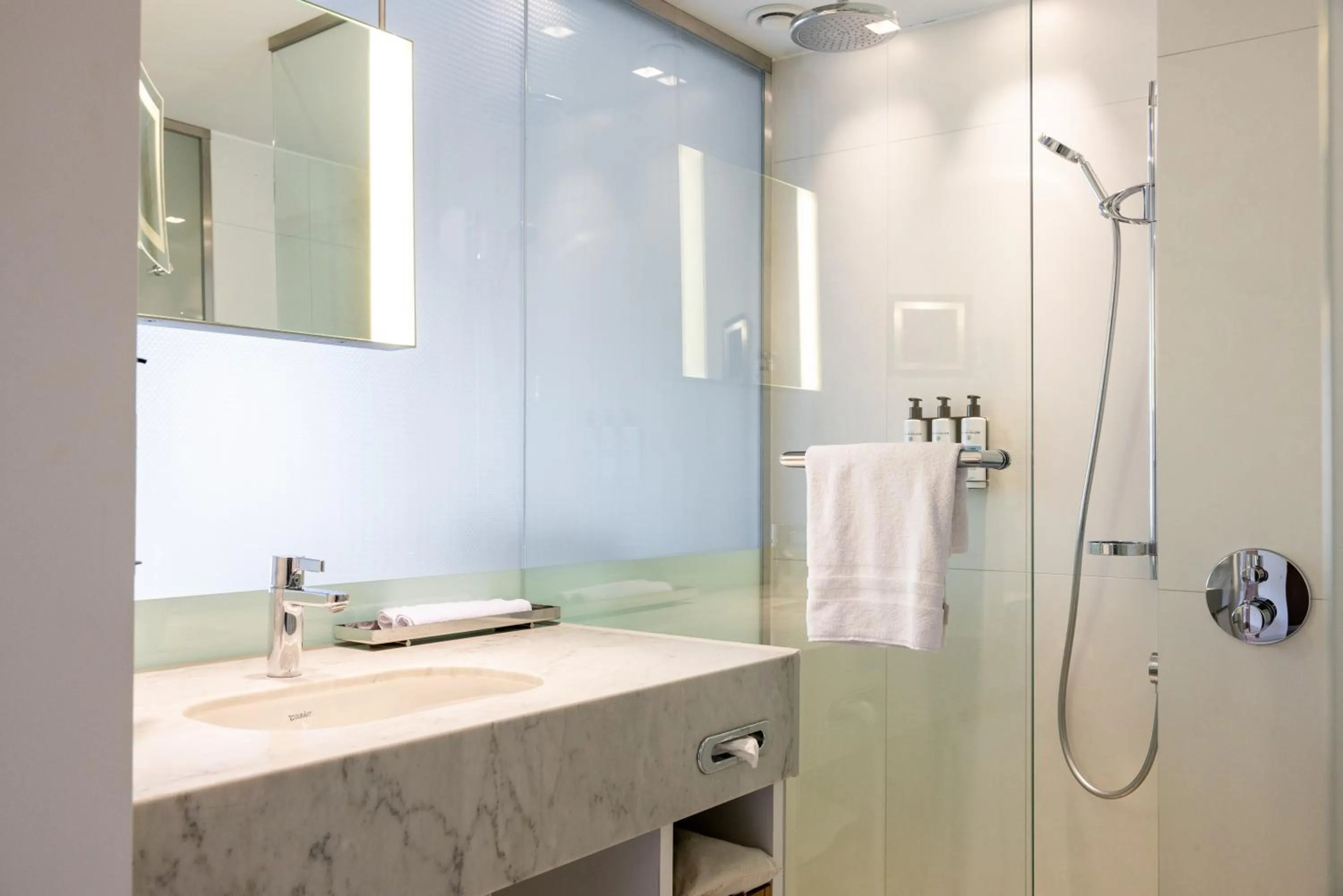 Bathroom in Pullman Eindhoven Cocagne