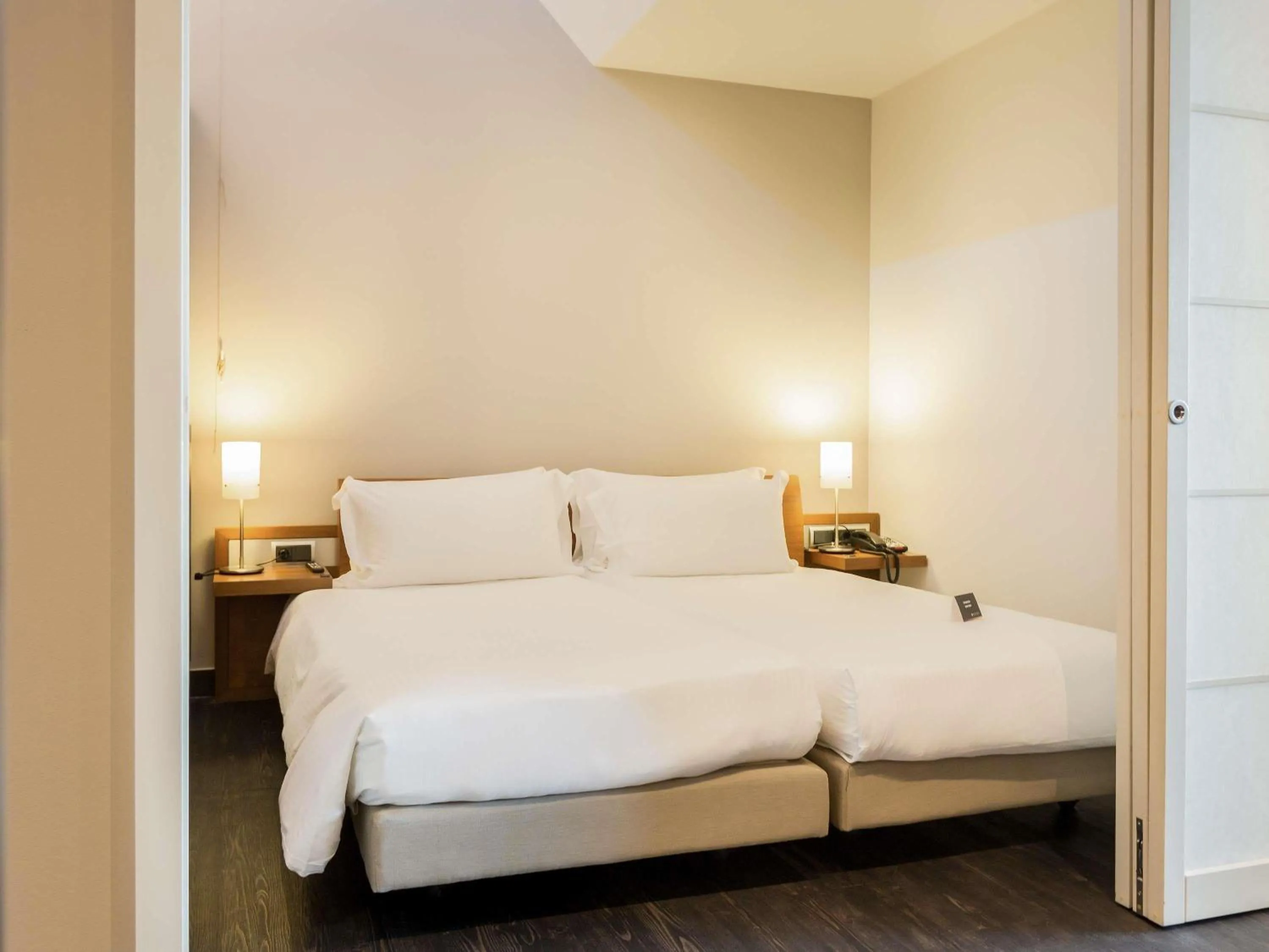 Bedroom, Bed in Pullman Eindhoven Cocagne