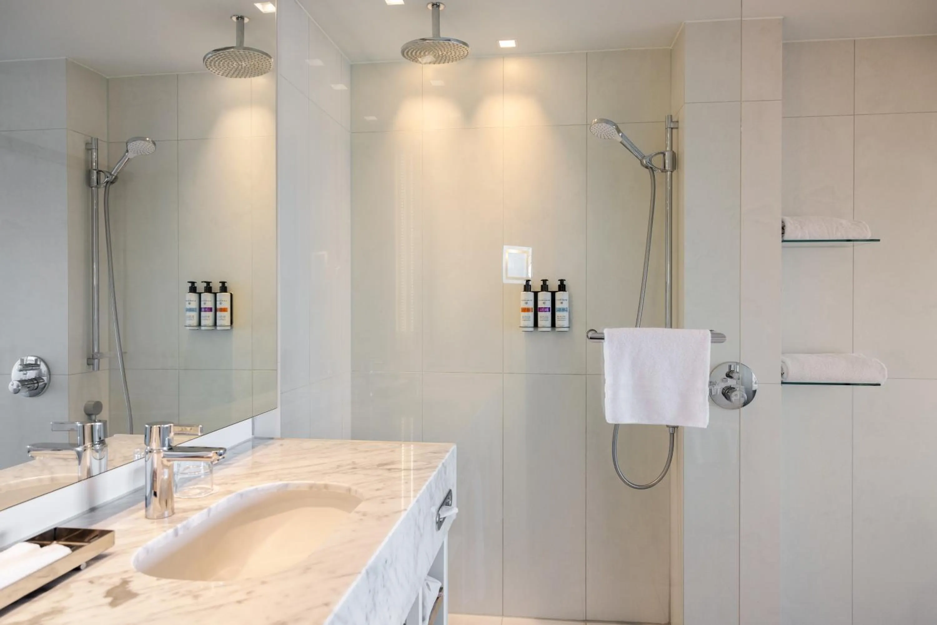 Bathroom in Pullman Eindhoven Cocagne