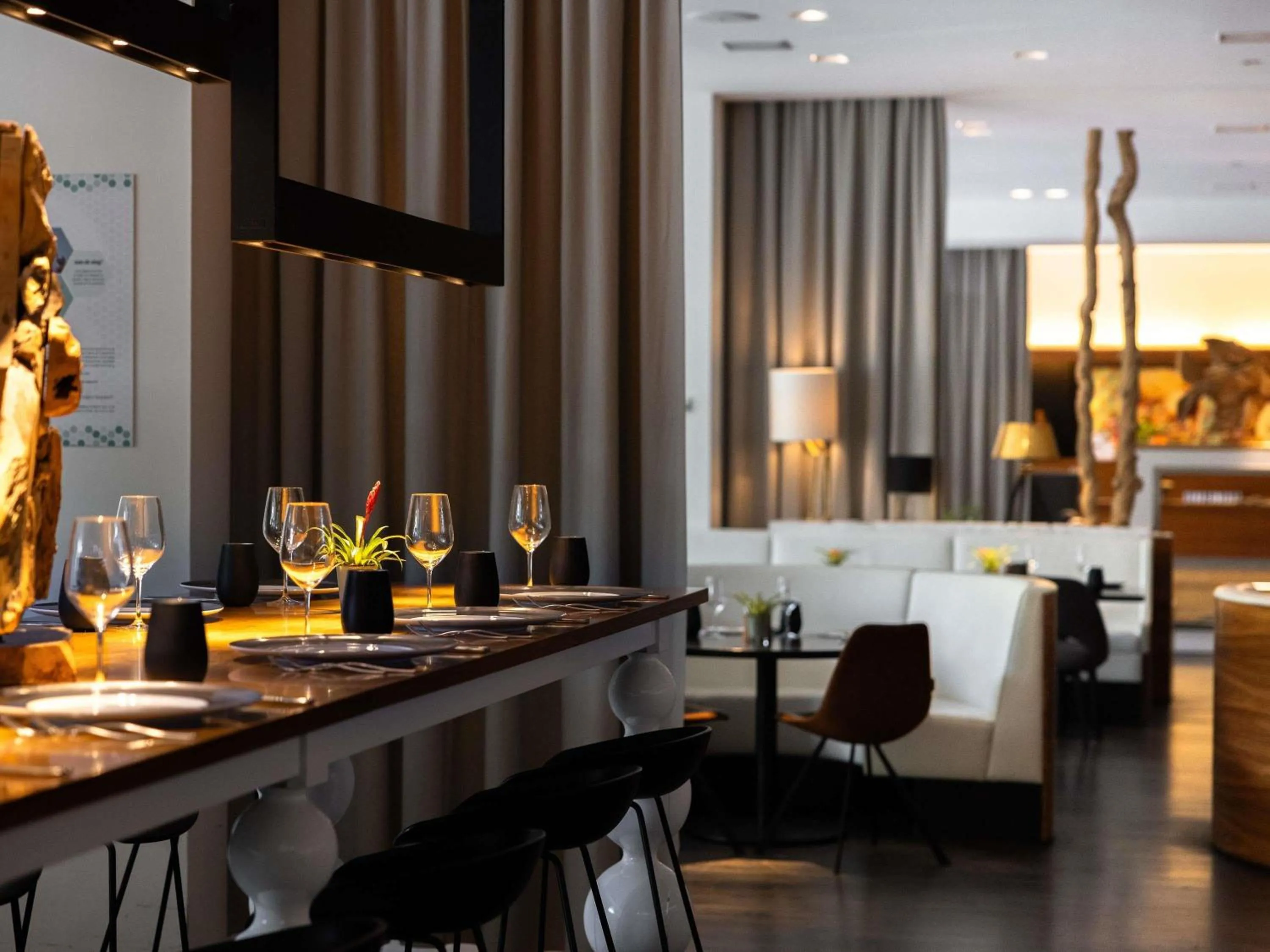 Restaurant/places to eat in Pullman Eindhoven Cocagne