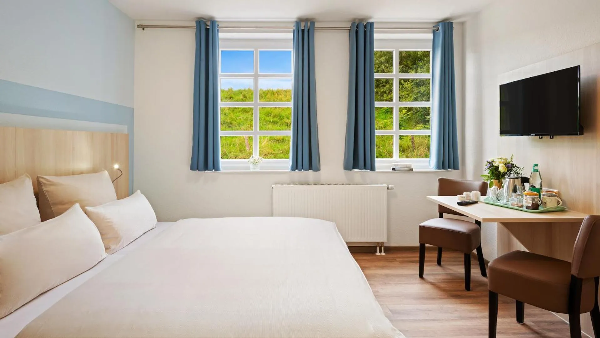 Bed in Hotel Deichinsel