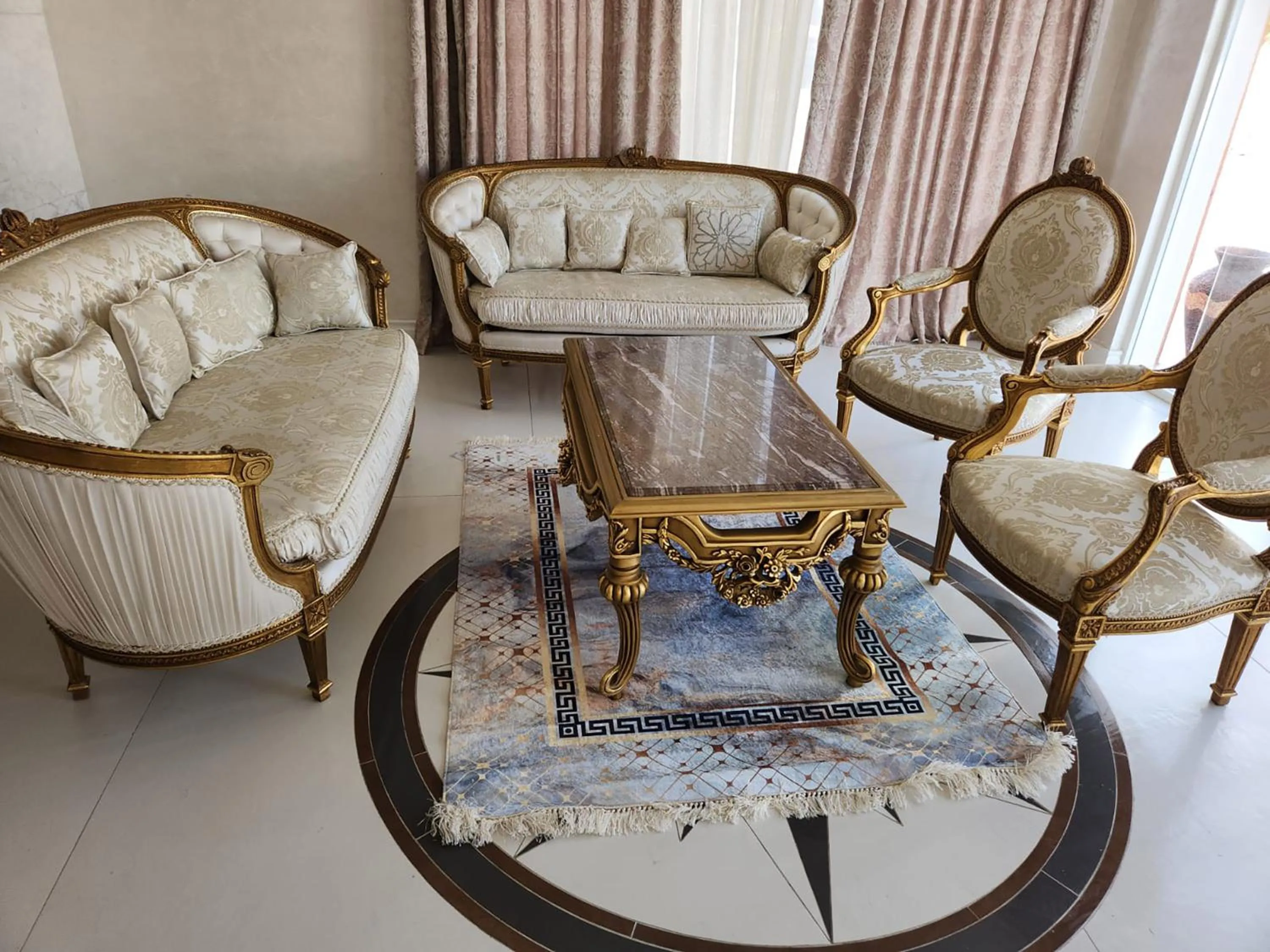 Seating area in Hotel Eiffel