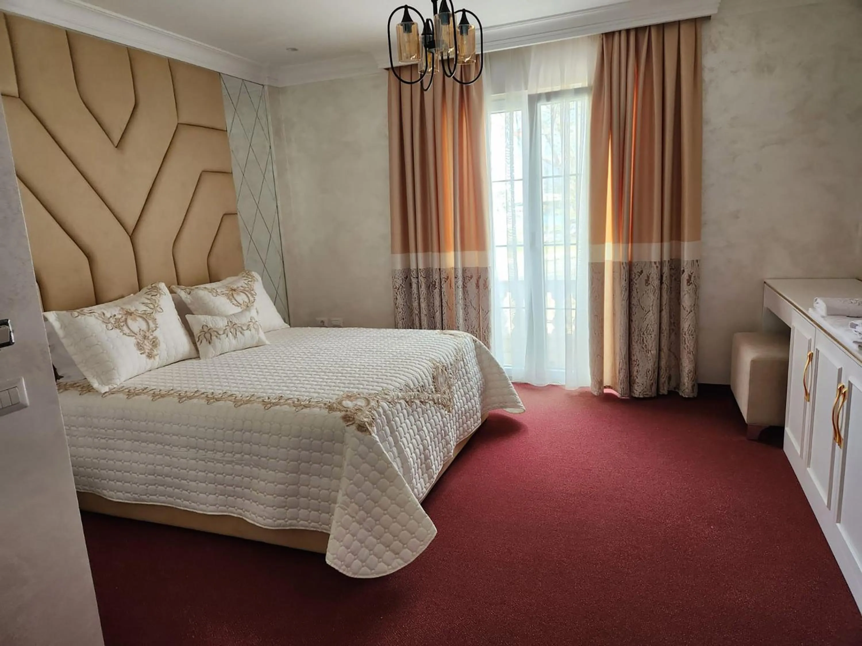 Photo of the whole room, Bed in Hotel Eiffel