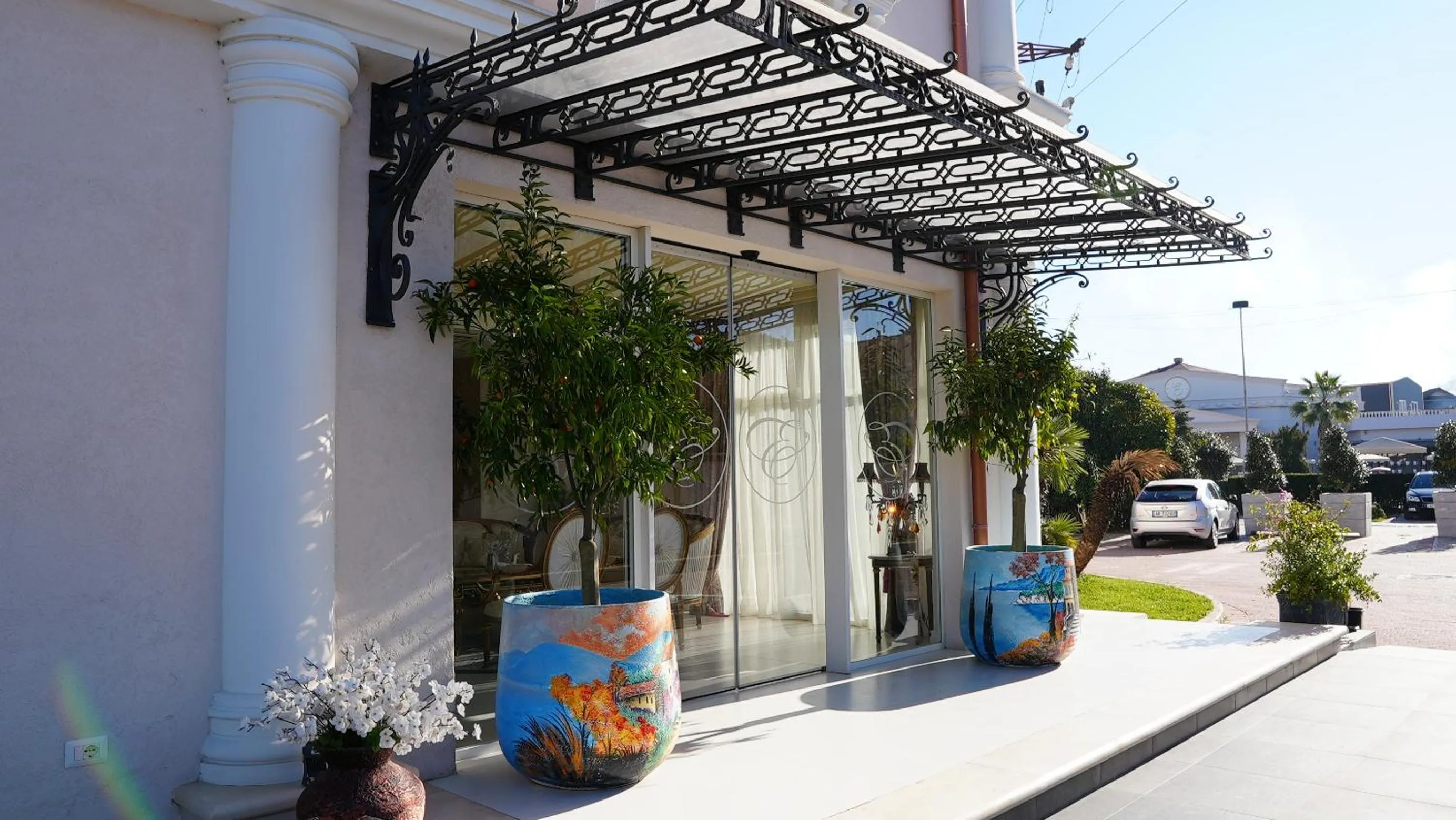 Property building in Hotel Eiffel