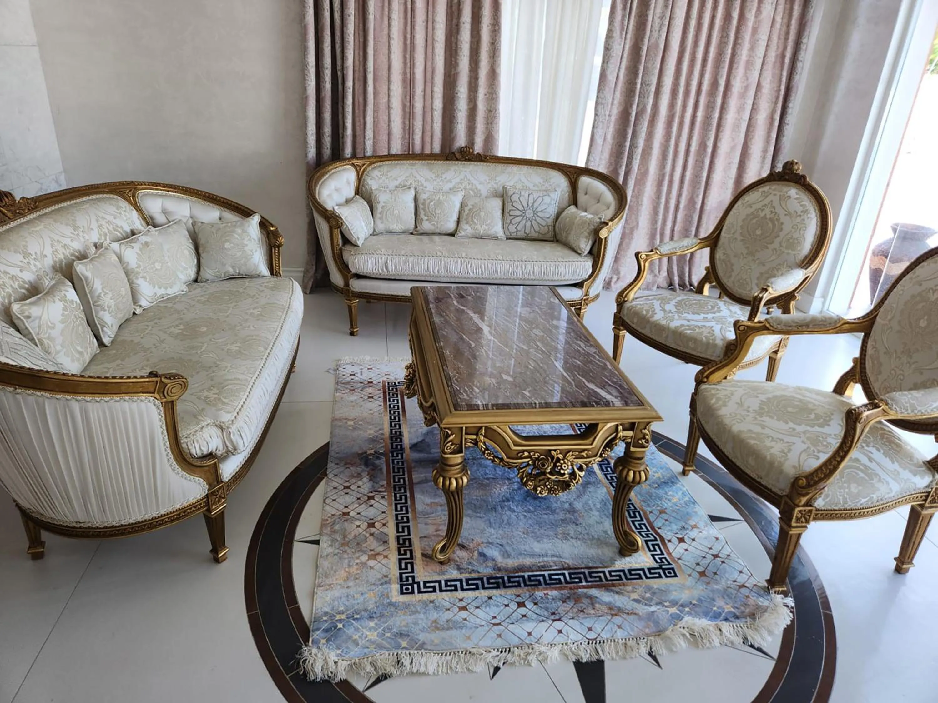 Seating area in Hotel Eiffel