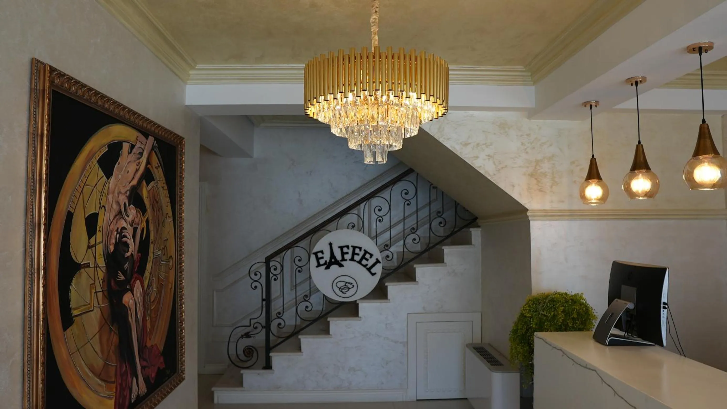 Property building in Hotel Eiffel