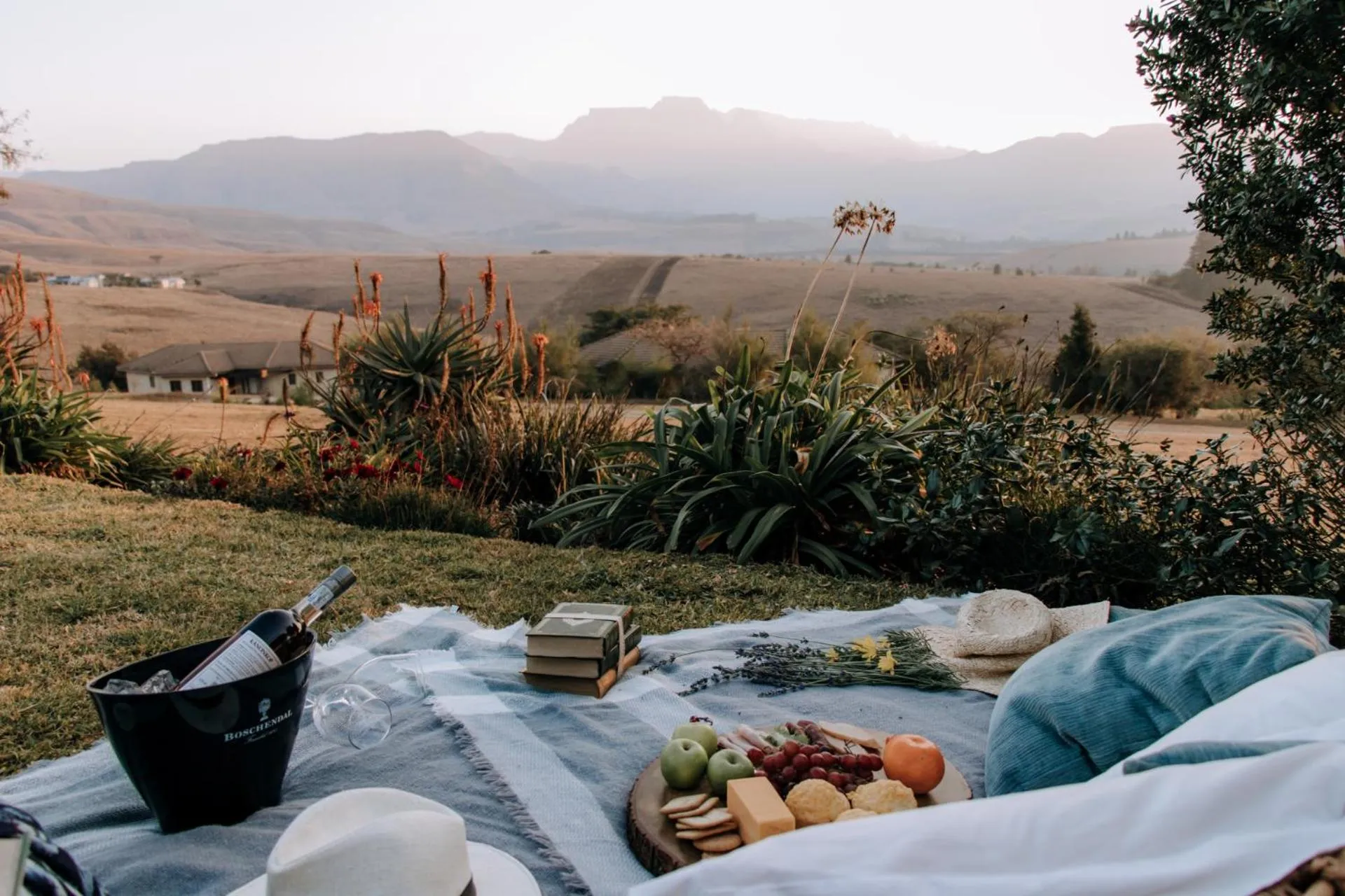 Day in Inkungu Lodge