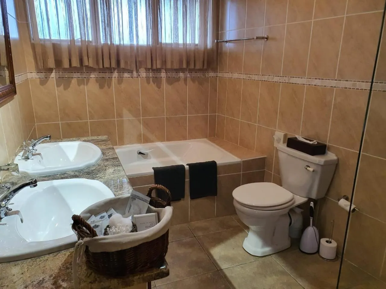 Bathroom in Inkungu Lodge