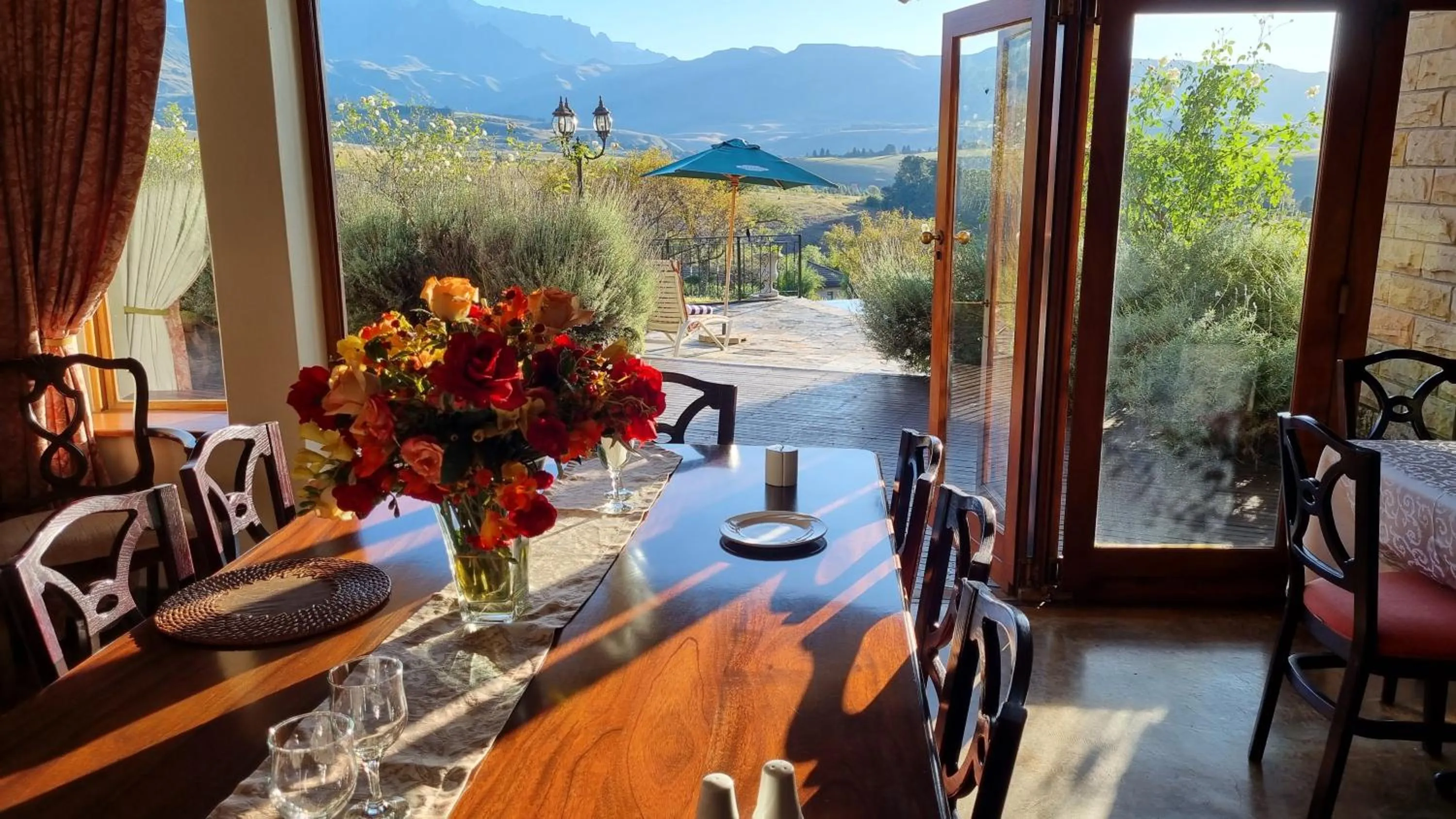 Dining area in Inkungu Lodge