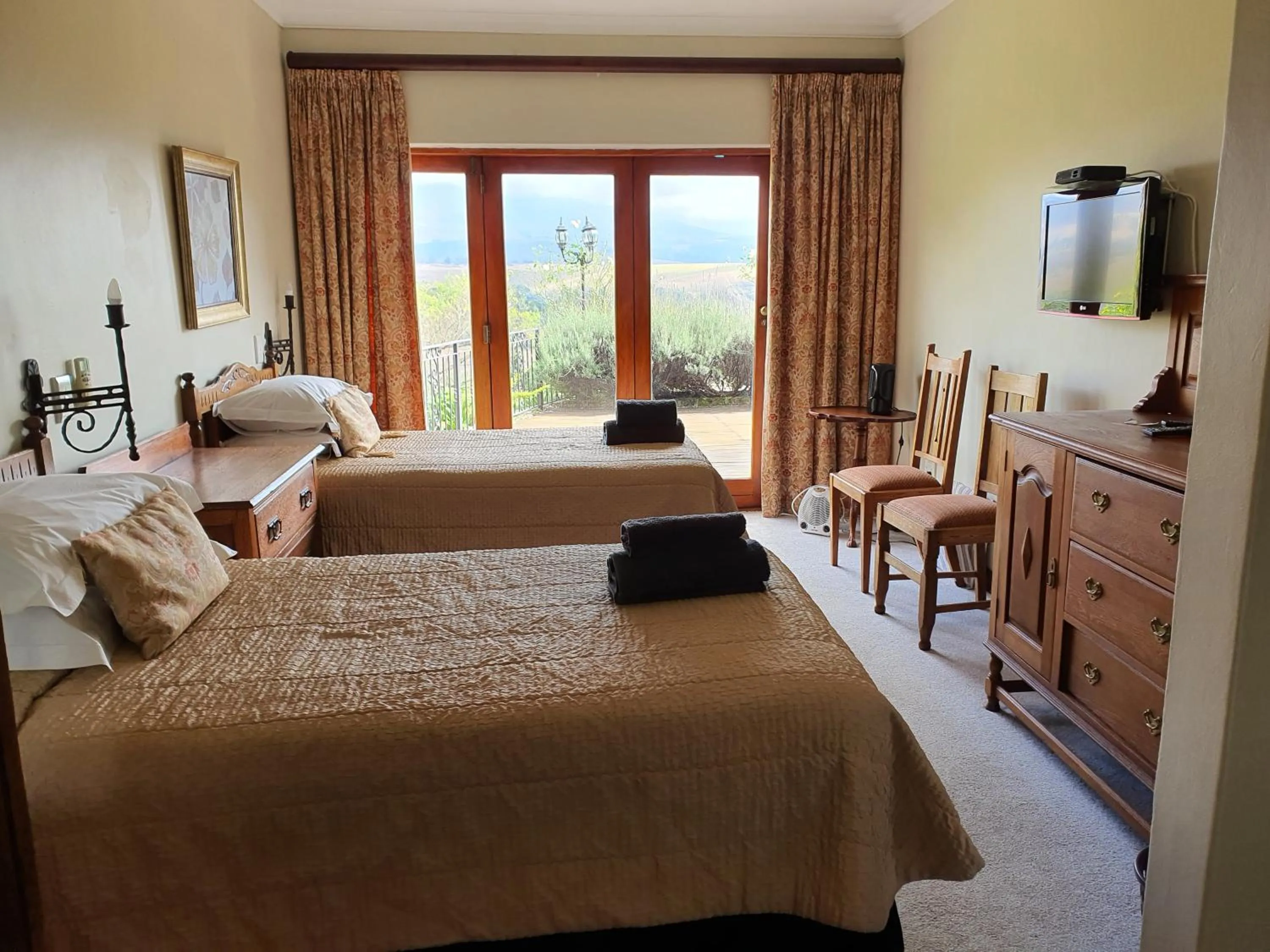 Bed in Inkungu Lodge