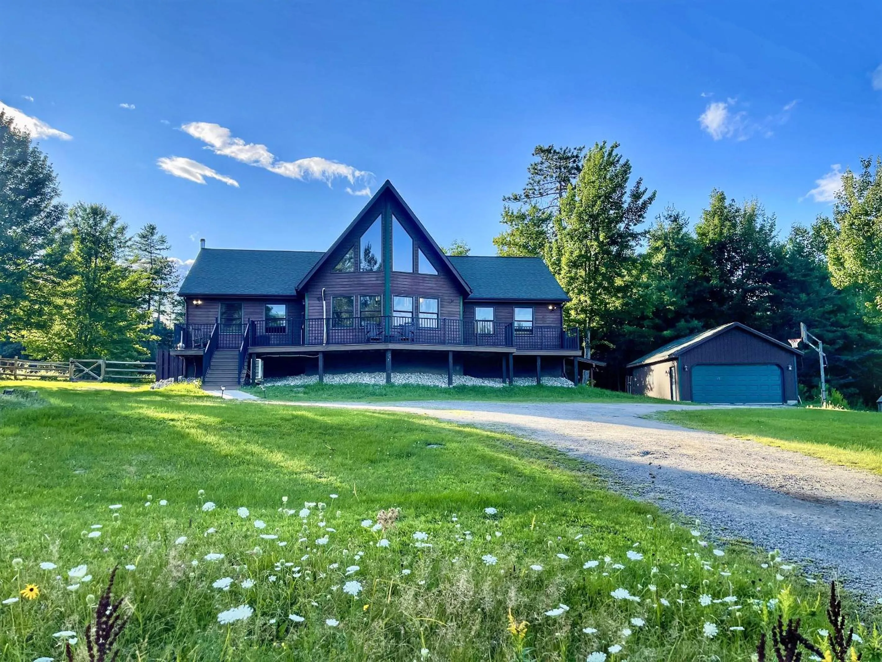 Adirondack Alpine Cabin with Hot Tub, Near Whiteface, Lake Placid, Game Rm, Fenced Yard, Views