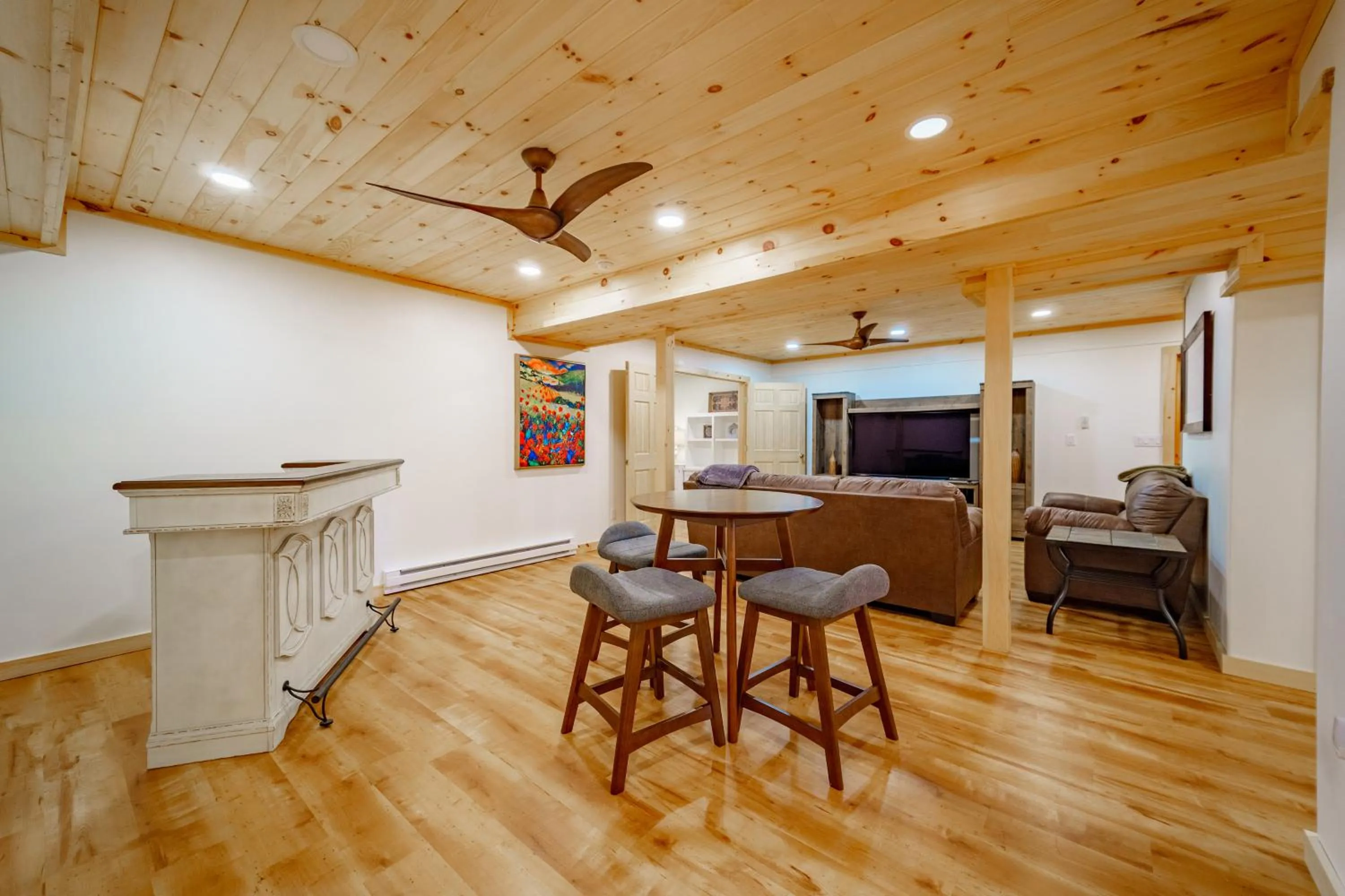 Lounge or bar in Adirondack Alpine Cabin with Hot Tub, Near Whiteface, Lake Placid, Game Rm, Fenced Yard, Views