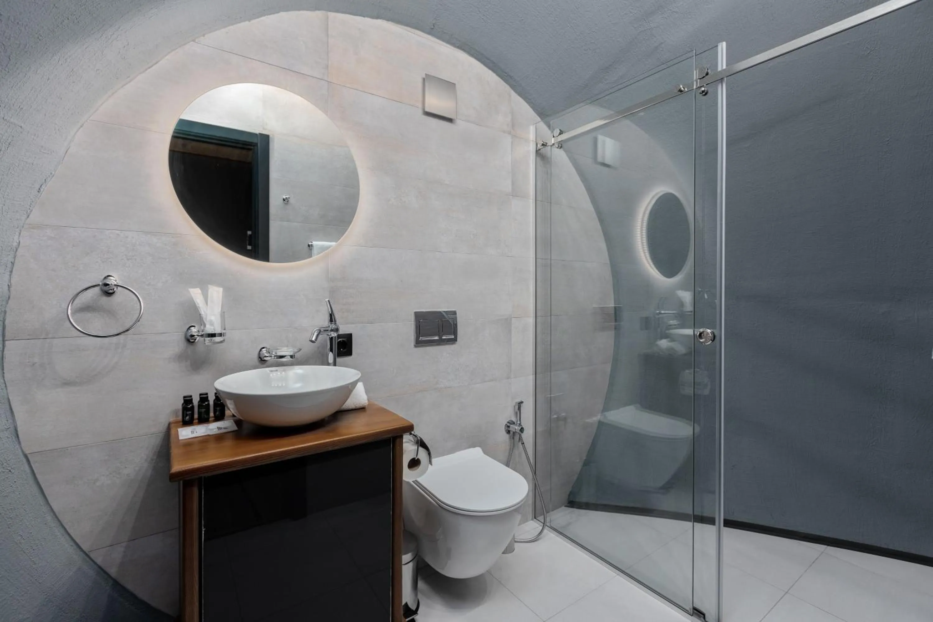 Shower in Hotel Qvevrebi