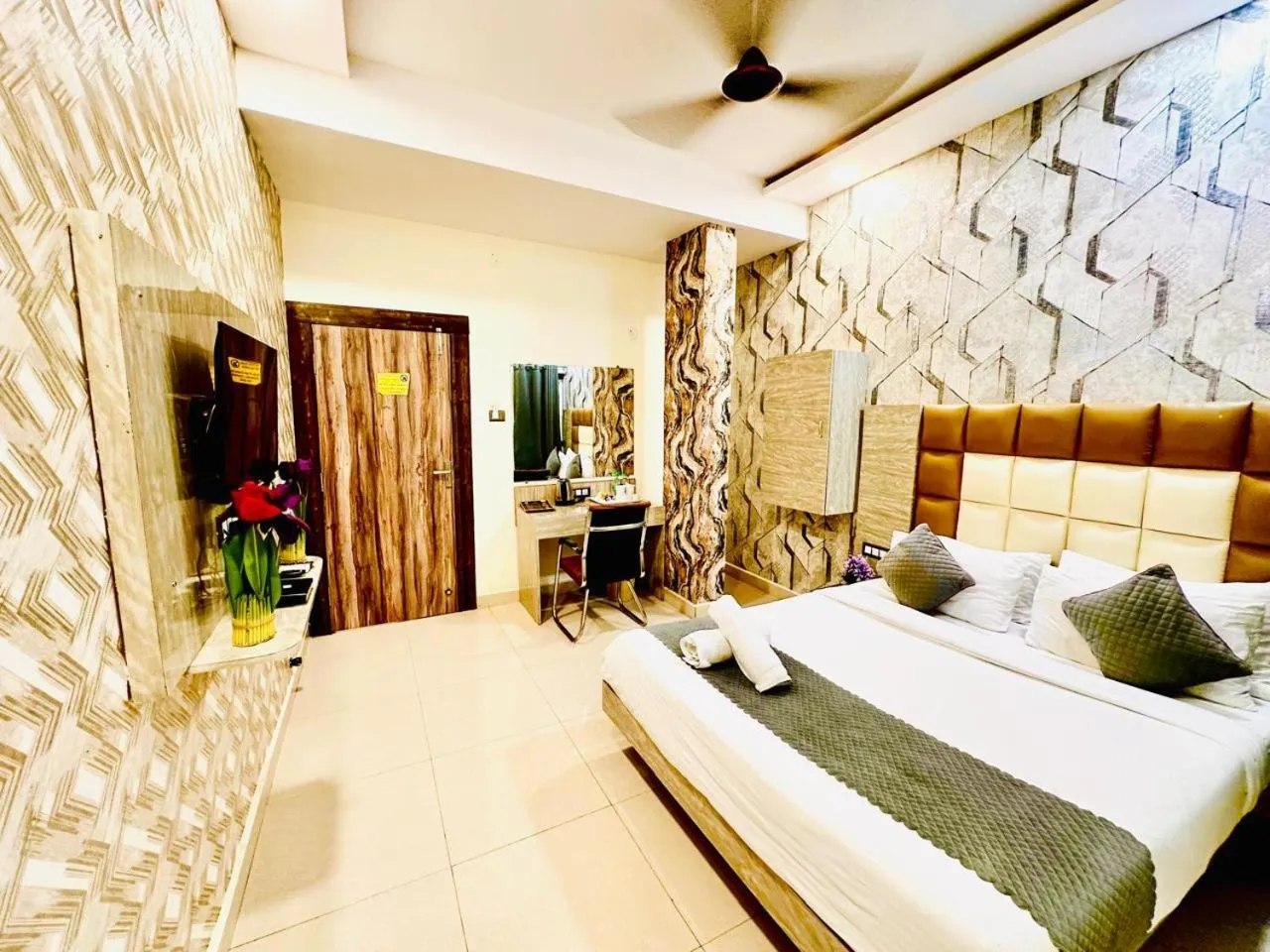 Property building, Bed in Hotel Sky International- Airport Zone Hyderabad