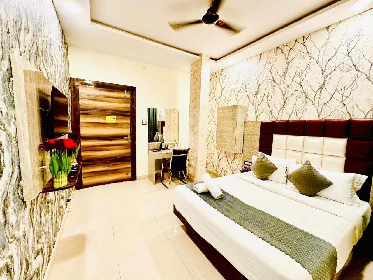 Property building, Bed in Hotel Sky International- Airport Zone Hyderabad