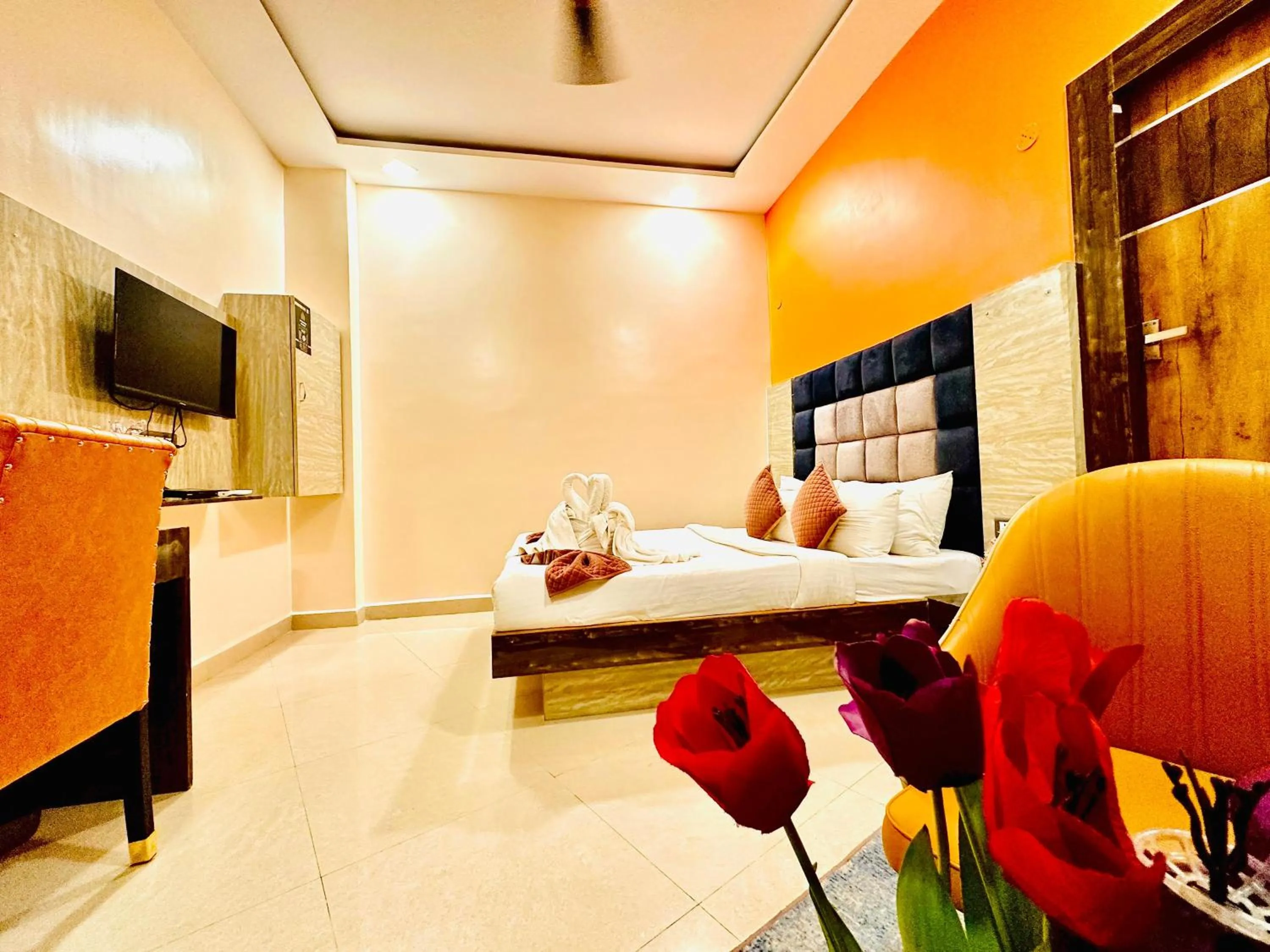 Property building, Bed in Hotel Sky International- Airport Zone Hyderabad