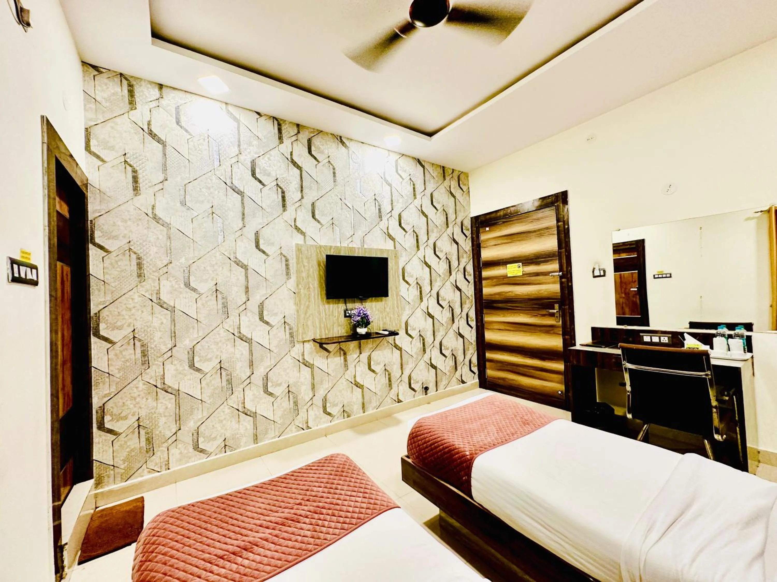 Property building, Bed in Hotel Sky International- Airport Zone Hyderabad