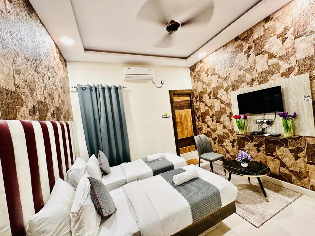 Property building, Bed in Hotel Sky International- Airport Zone Hyderabad