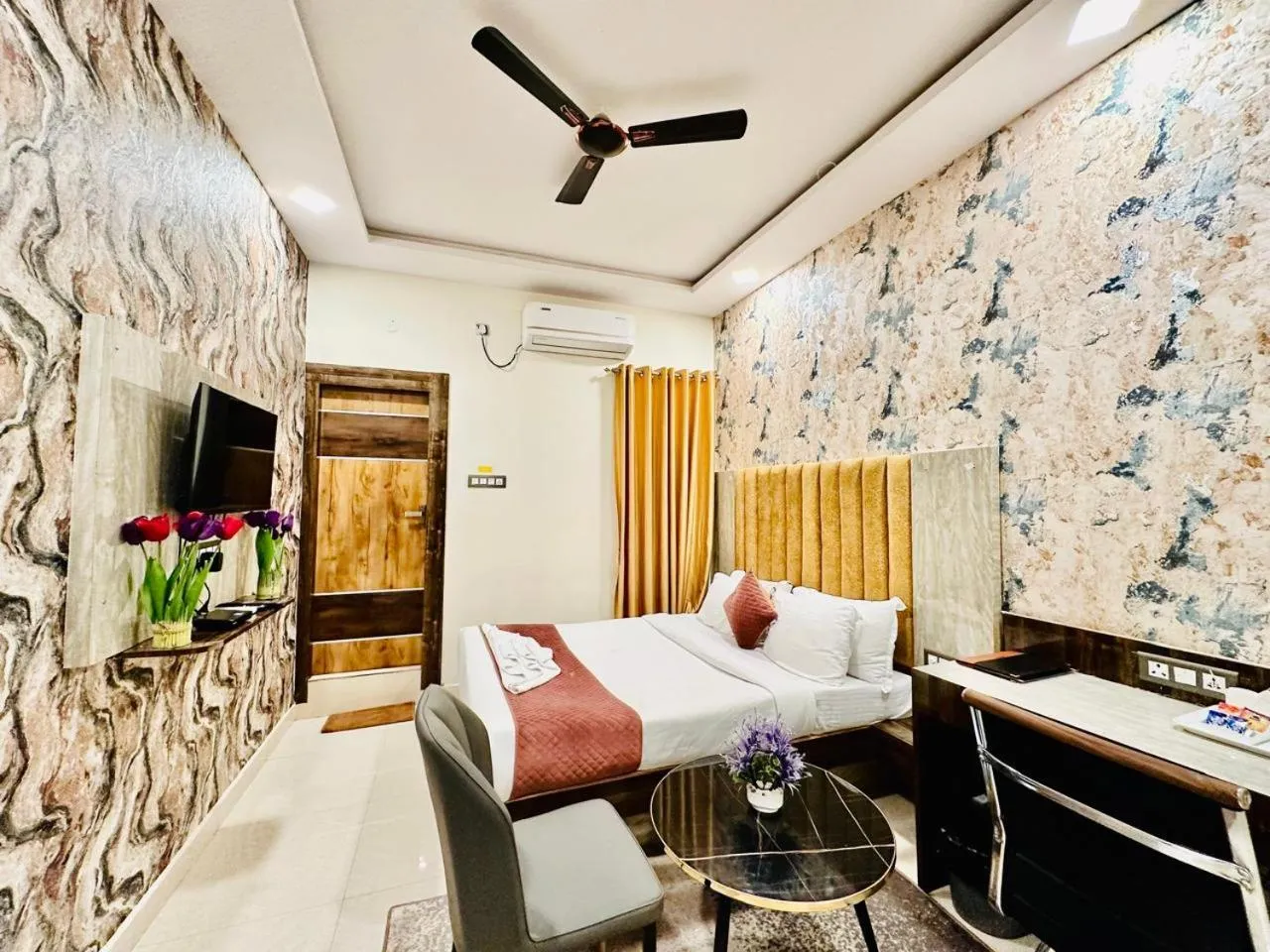 Property building, Bed in Hotel Sky International- Airport Zone Hyderabad