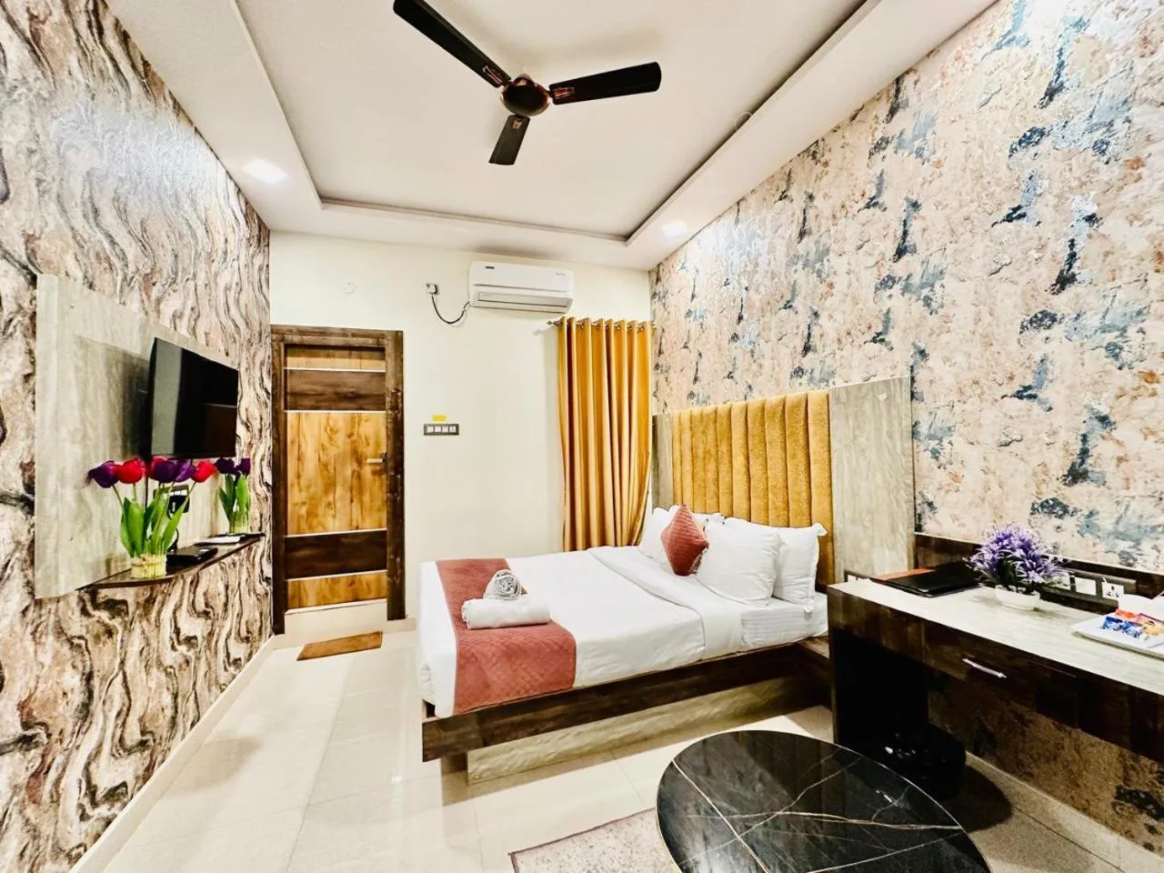 Property building, Bed in Hotel Sky International- Airport Zone Hyderabad