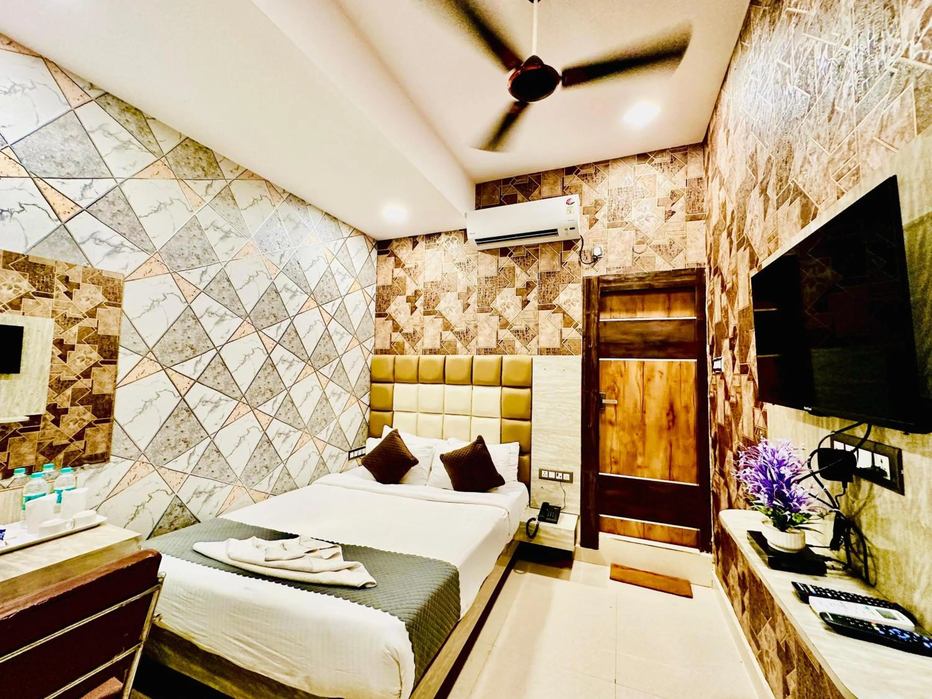 Property building, Bed in Hotel Sky International- Airport Zone Hyderabad