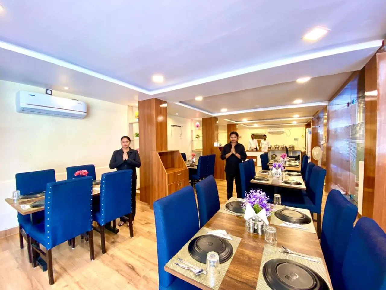 Restaurant/places to eat in Hotel Sky International- Airport Zone Hyderabad