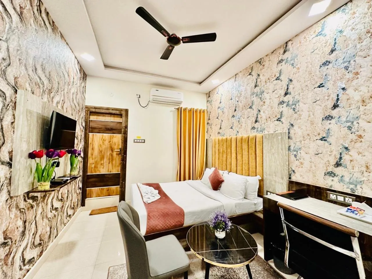 Property building, Bed in Hotel Sky International- Airport Zone Hyderabad