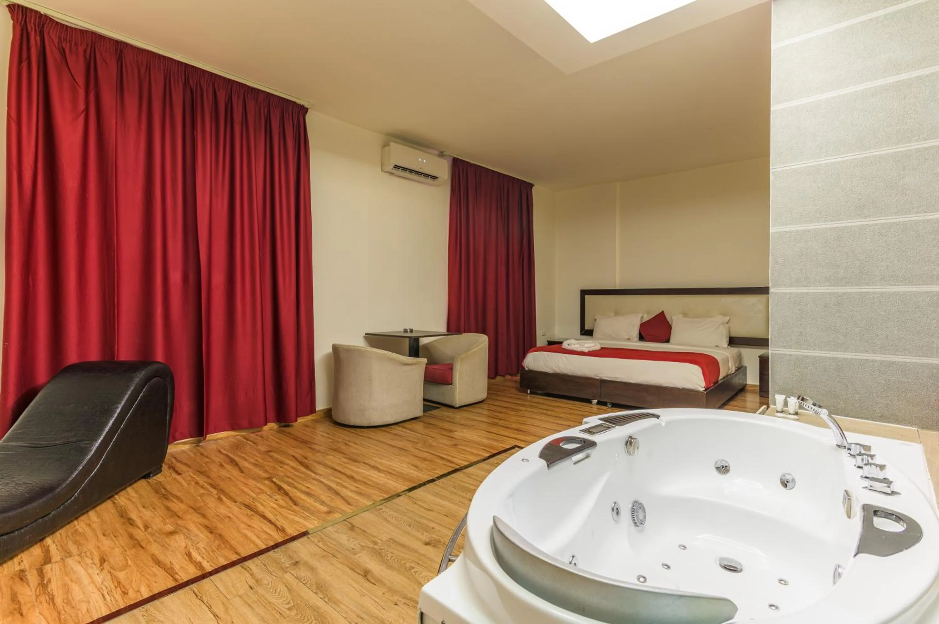 Bed in Al Murjan Palace Hotel Jounieh