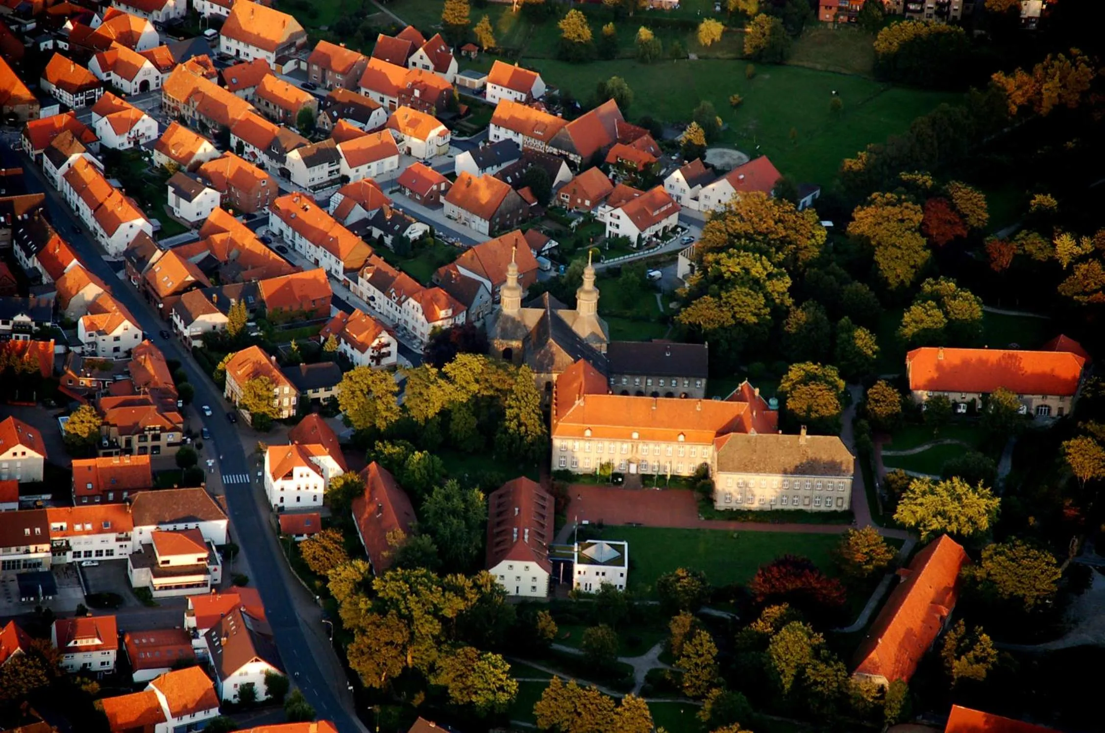 Area and facilities in velcrea