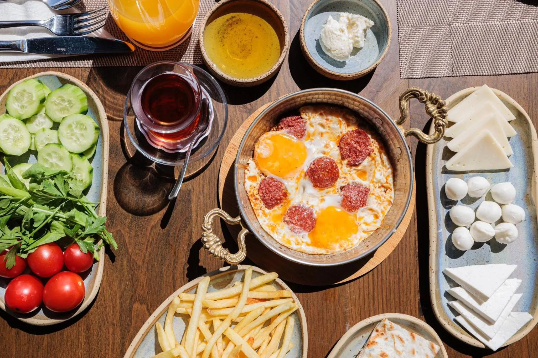 Breakfast in Canyon Cave Hotel