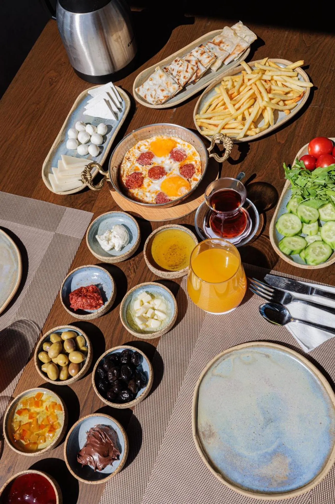 Breakfast in Canyon Cave Hotel