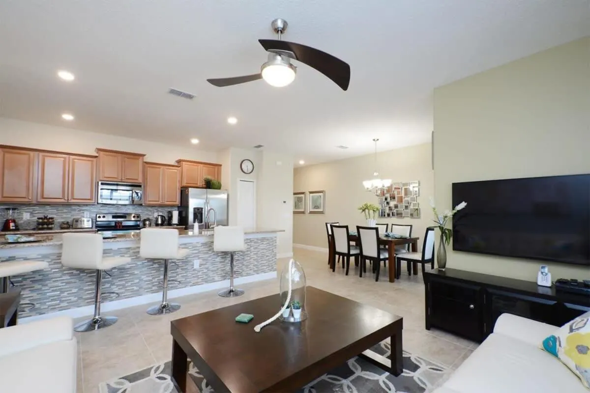 Charming 4 BDR townhome at Storey Lake Resort