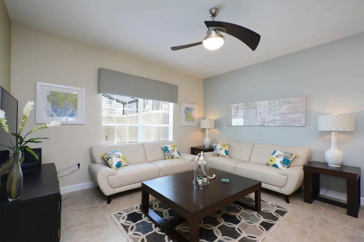 Charming 4 BDR townhome at Storey Lake Resort