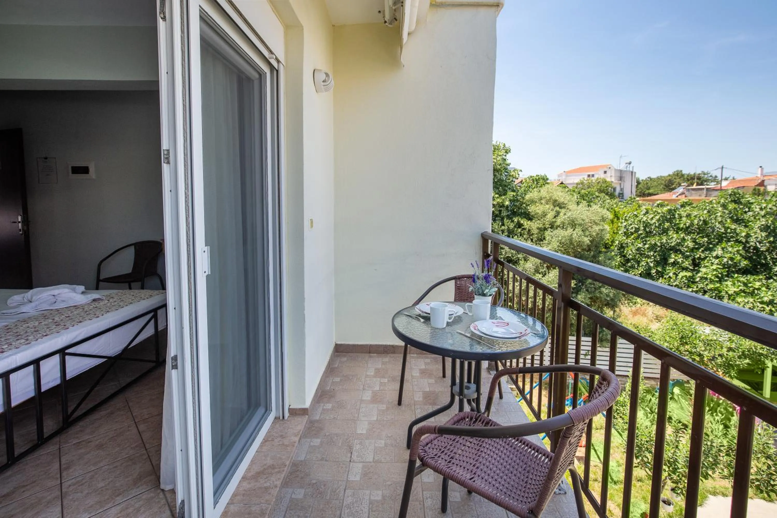 Balcony/Terrace, Bed in Famelia Studios Lampiris