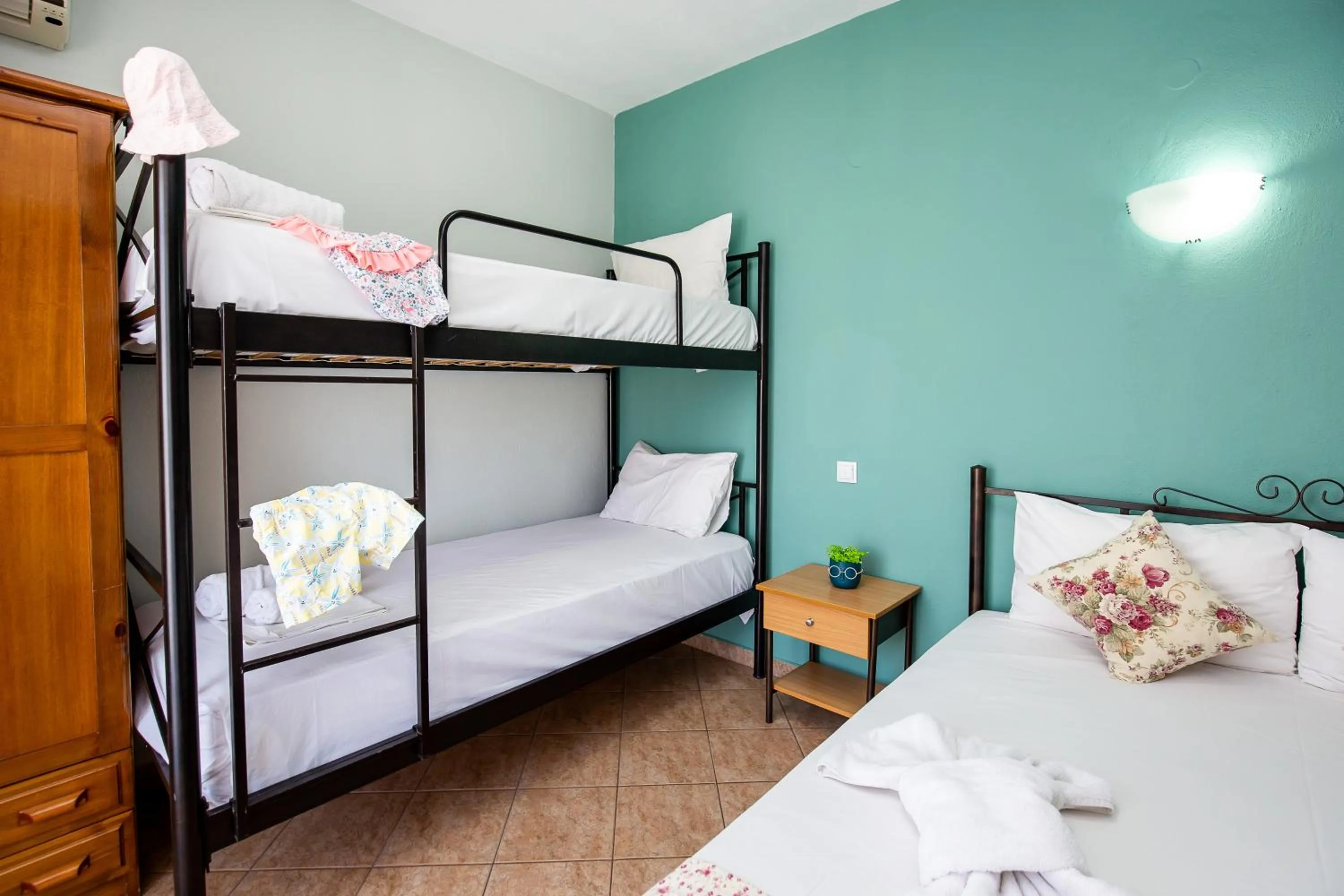 Bed in Famelia Studios Lampiris