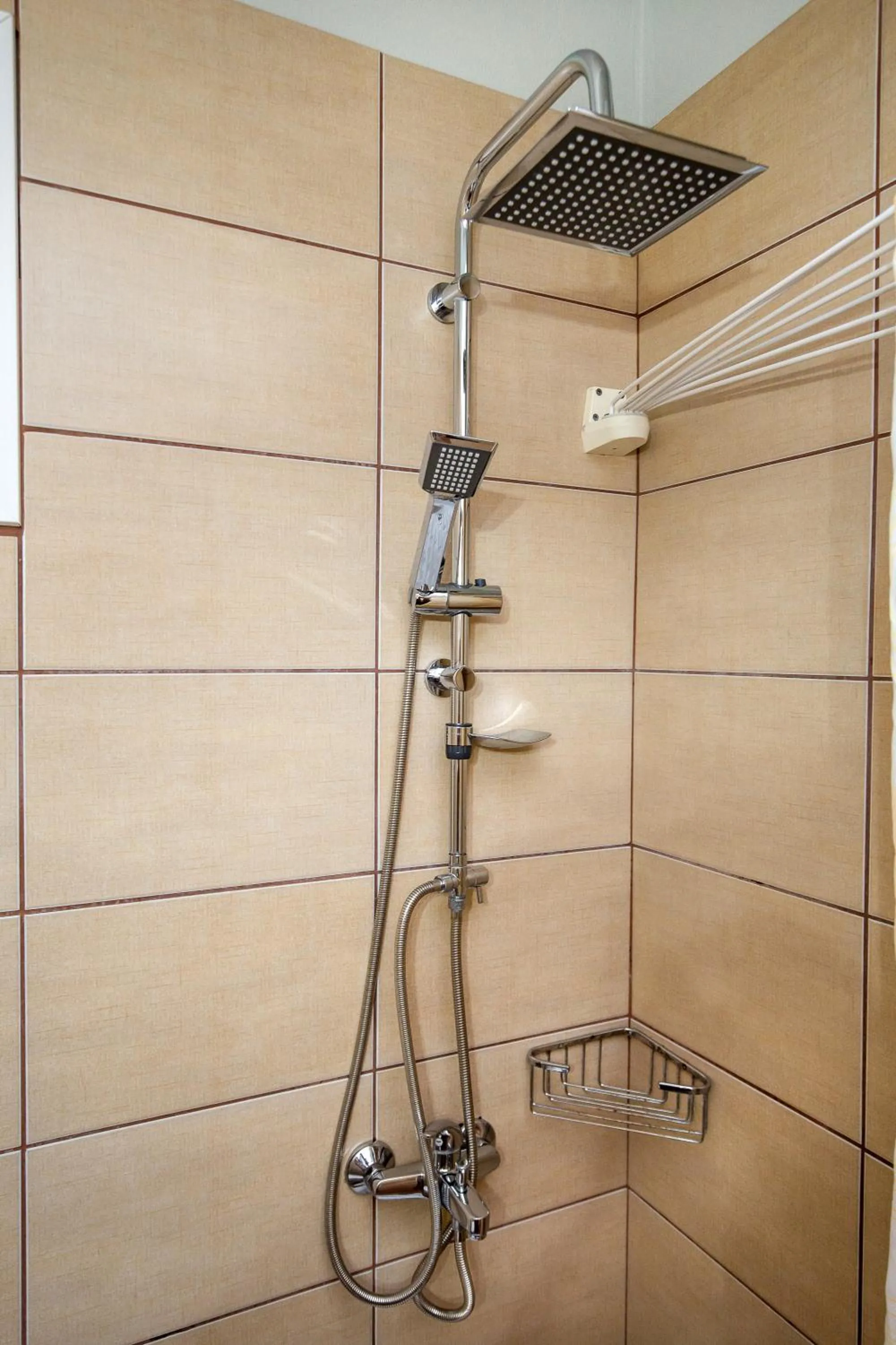 Shower in Famelia Studios Lampiris