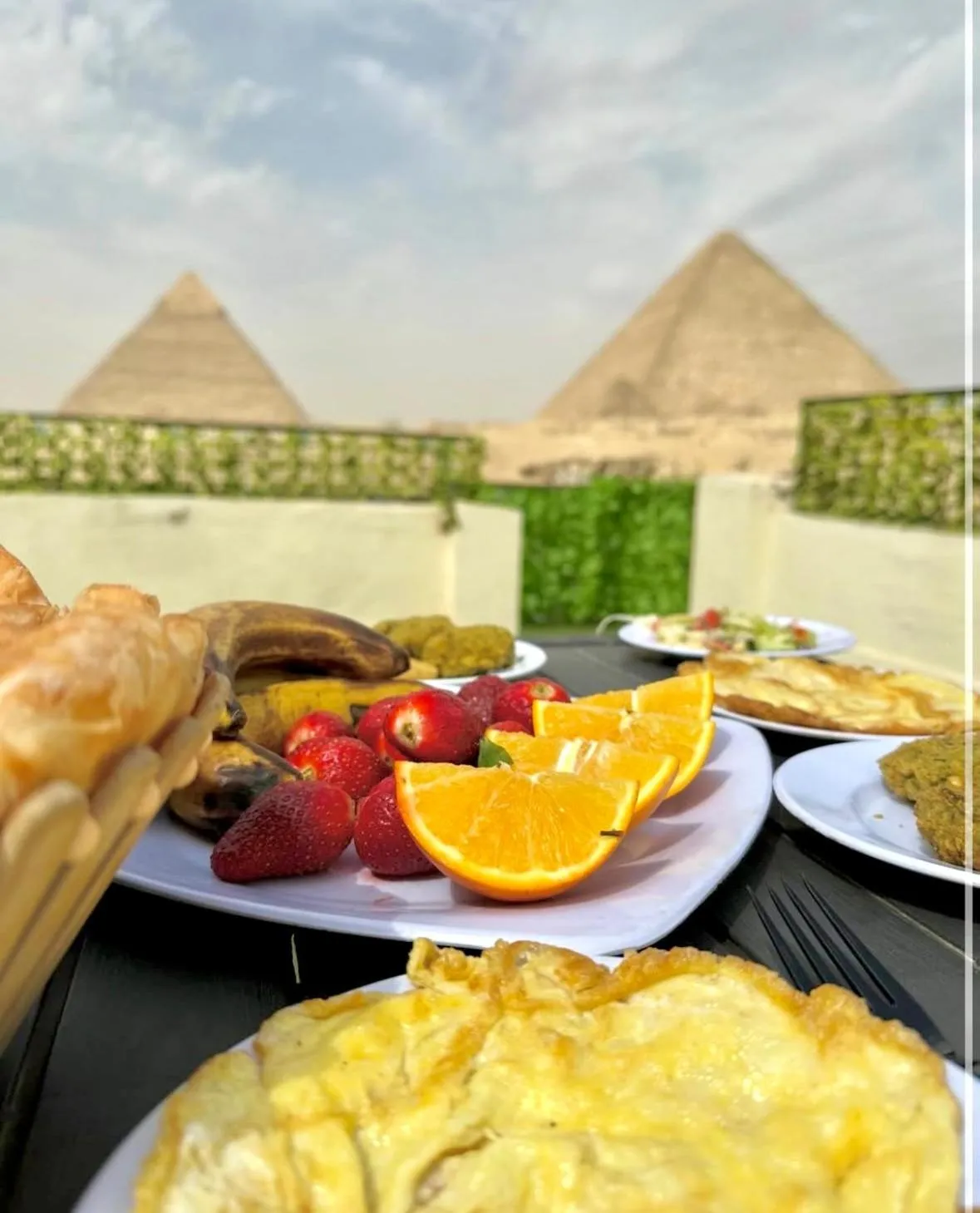 Breakfast in Solima Pyramids View