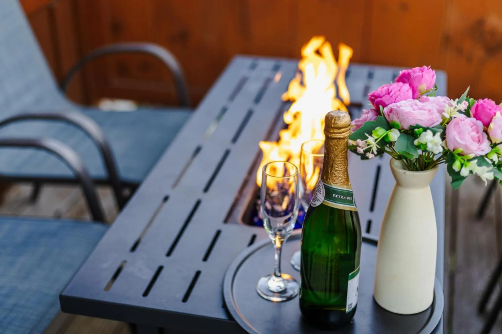 Food and drinks in Enchanted Forest Hideaway by Ghosal Luxury Lodging