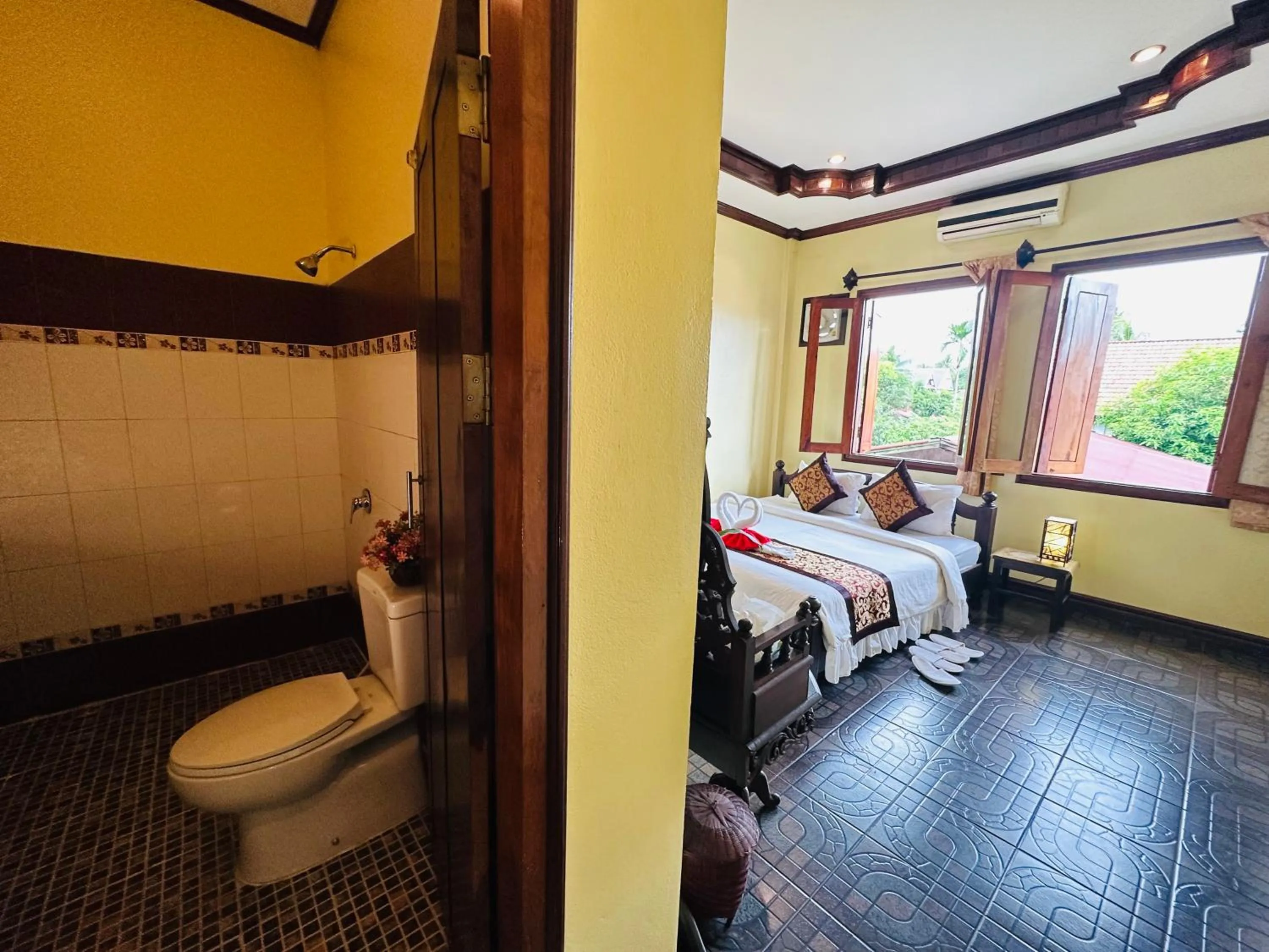 Toilet, Bed in Visoun Luang Prabang Hotel