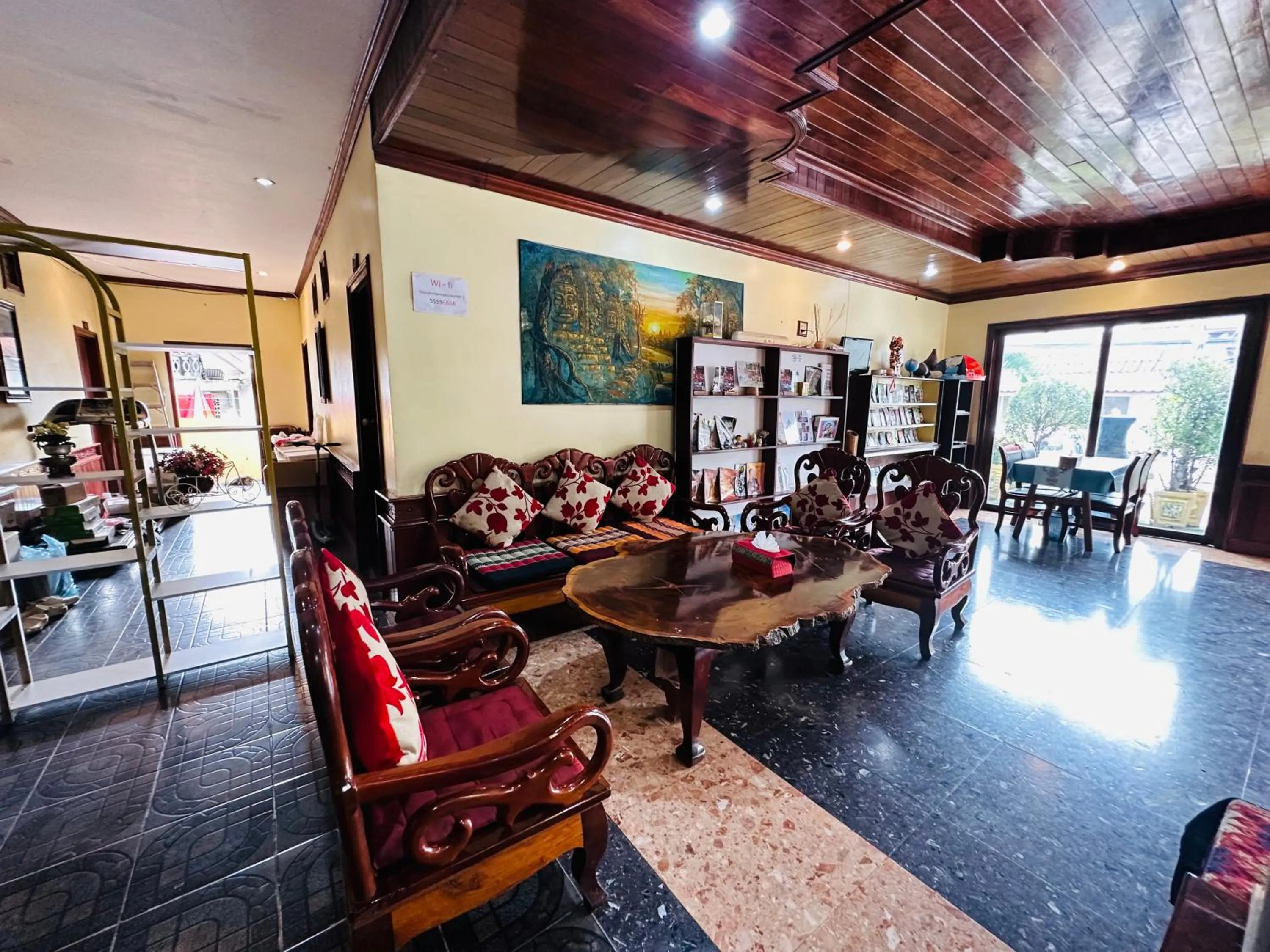 TV and multimedia in Visoun Luang Prabang Hotel