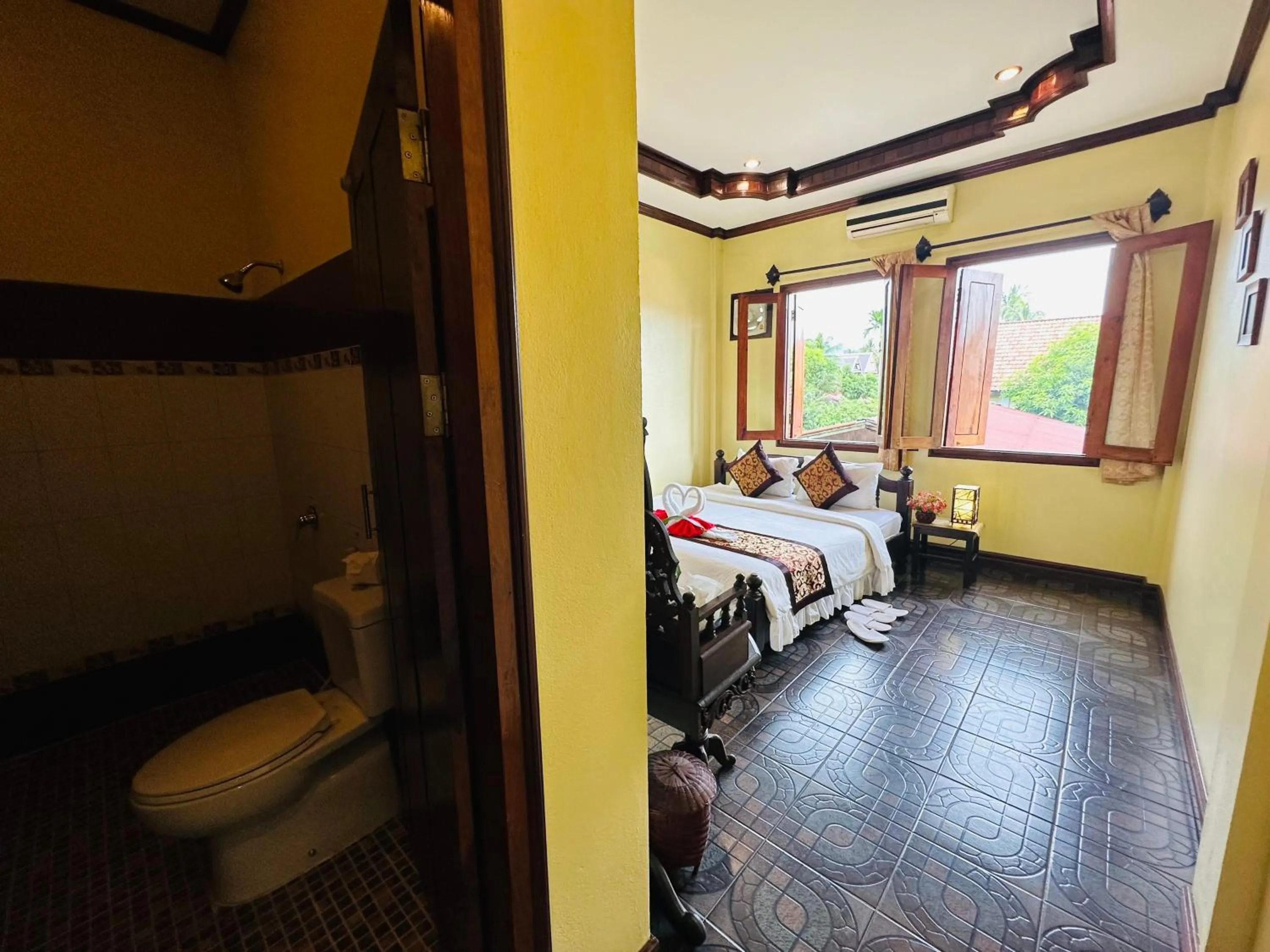 Toilet, Bed in Visoun Luang Prabang Hotel
