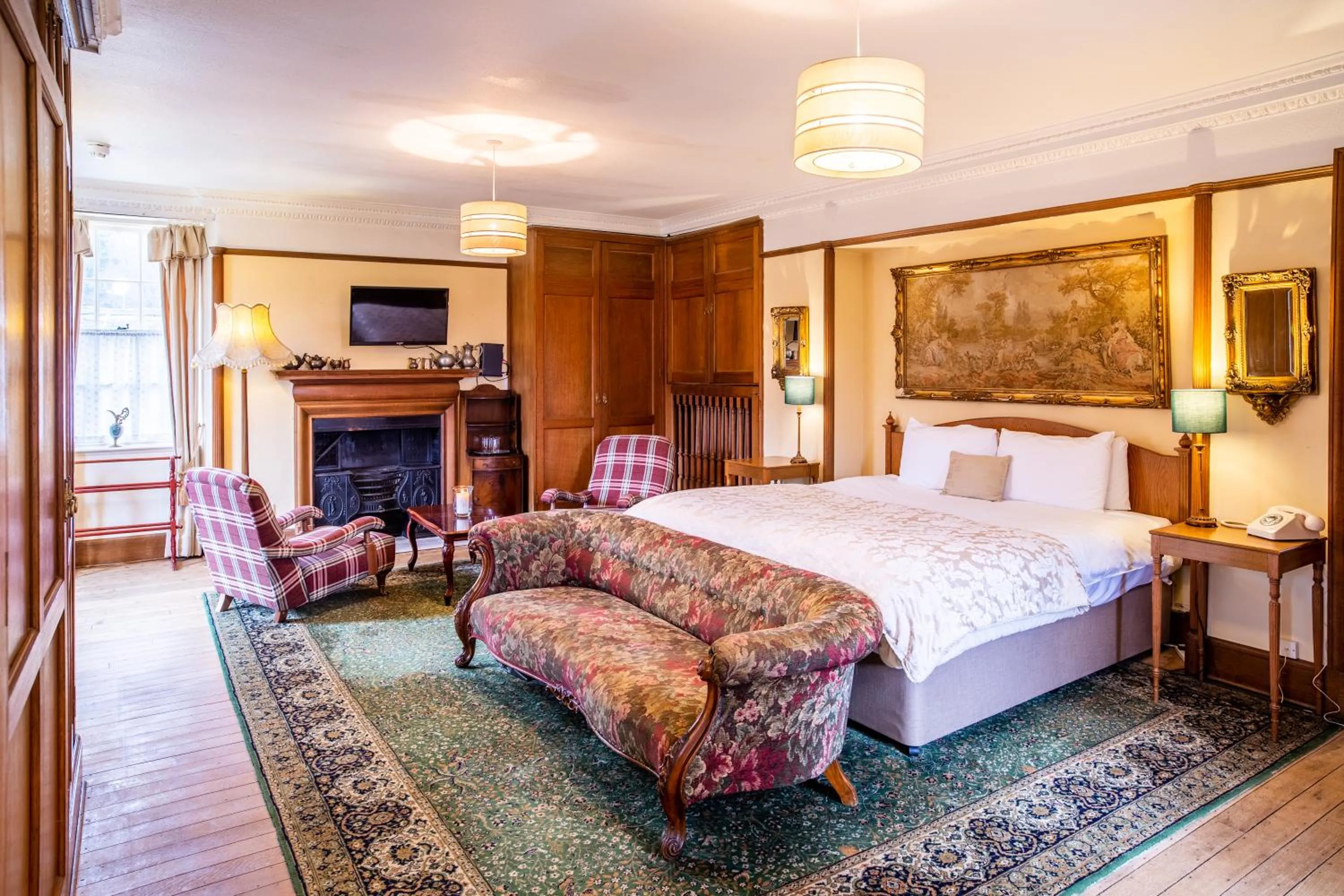 Photo of the whole room, Bed in Dalmunzie Castle Hotel