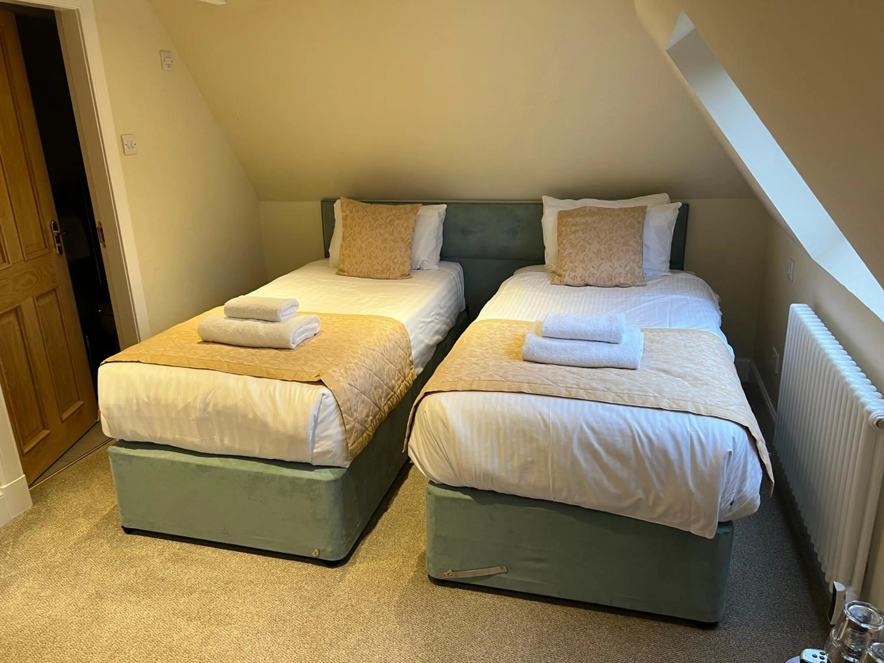 Bedroom, Bed in Dalmunzie Castle Hotel