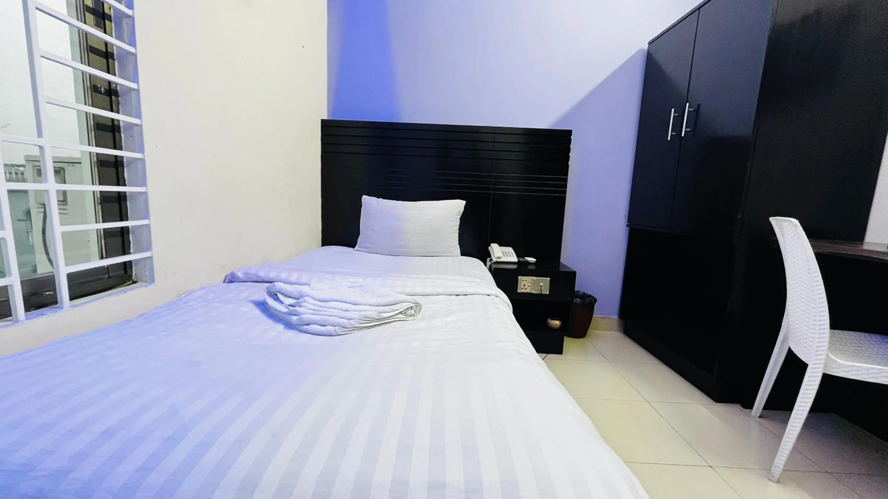 Bed in Hotel Royal Palm