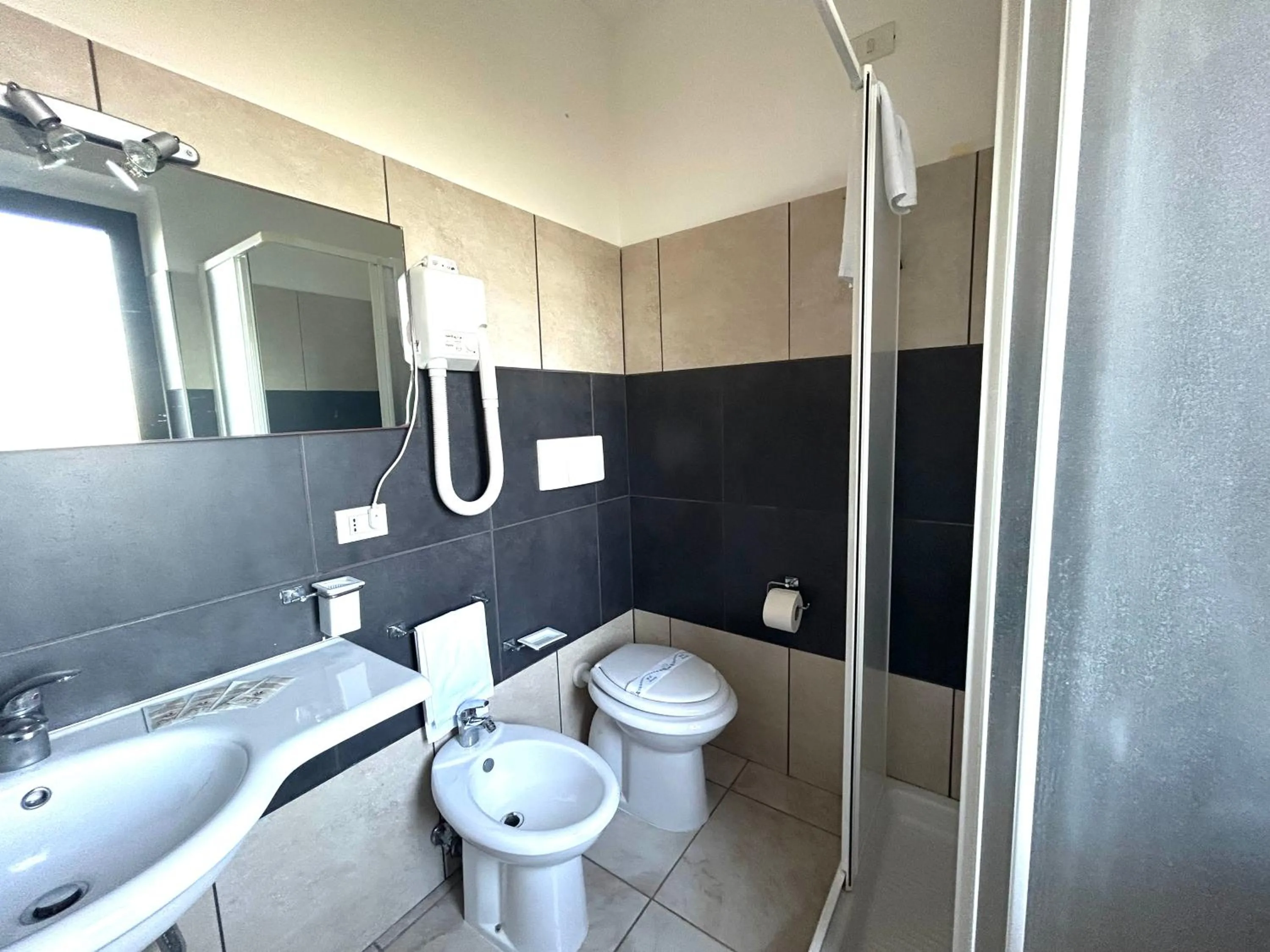 Shower in Hotel Park